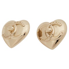 Chanel - Boucles d'oreilles en or clair avec cœur CC Turnlock - Large (2022)