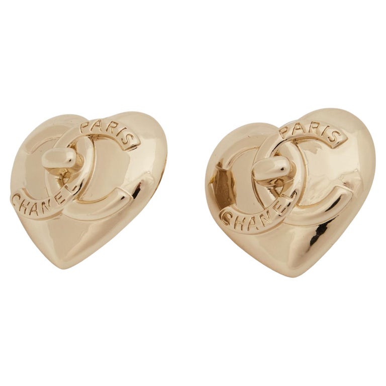 Chanel Light Gold Heart CC Turnlock Earring Large (2022) For Sale