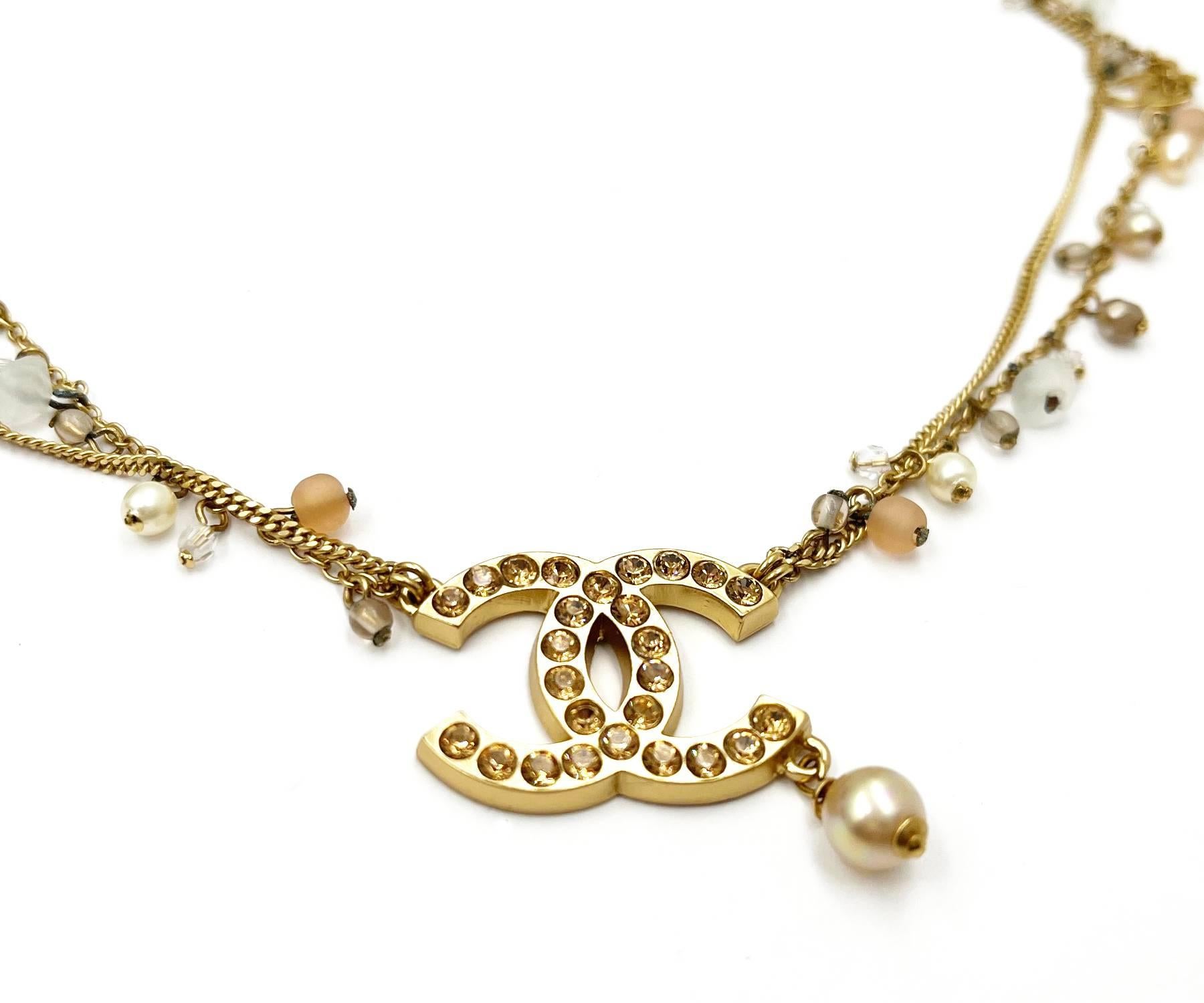 Chanel Hellgold Opal Kristall Pastell Perlen Kunstperlen Choker Halskette (Kunsthandwerker*in)