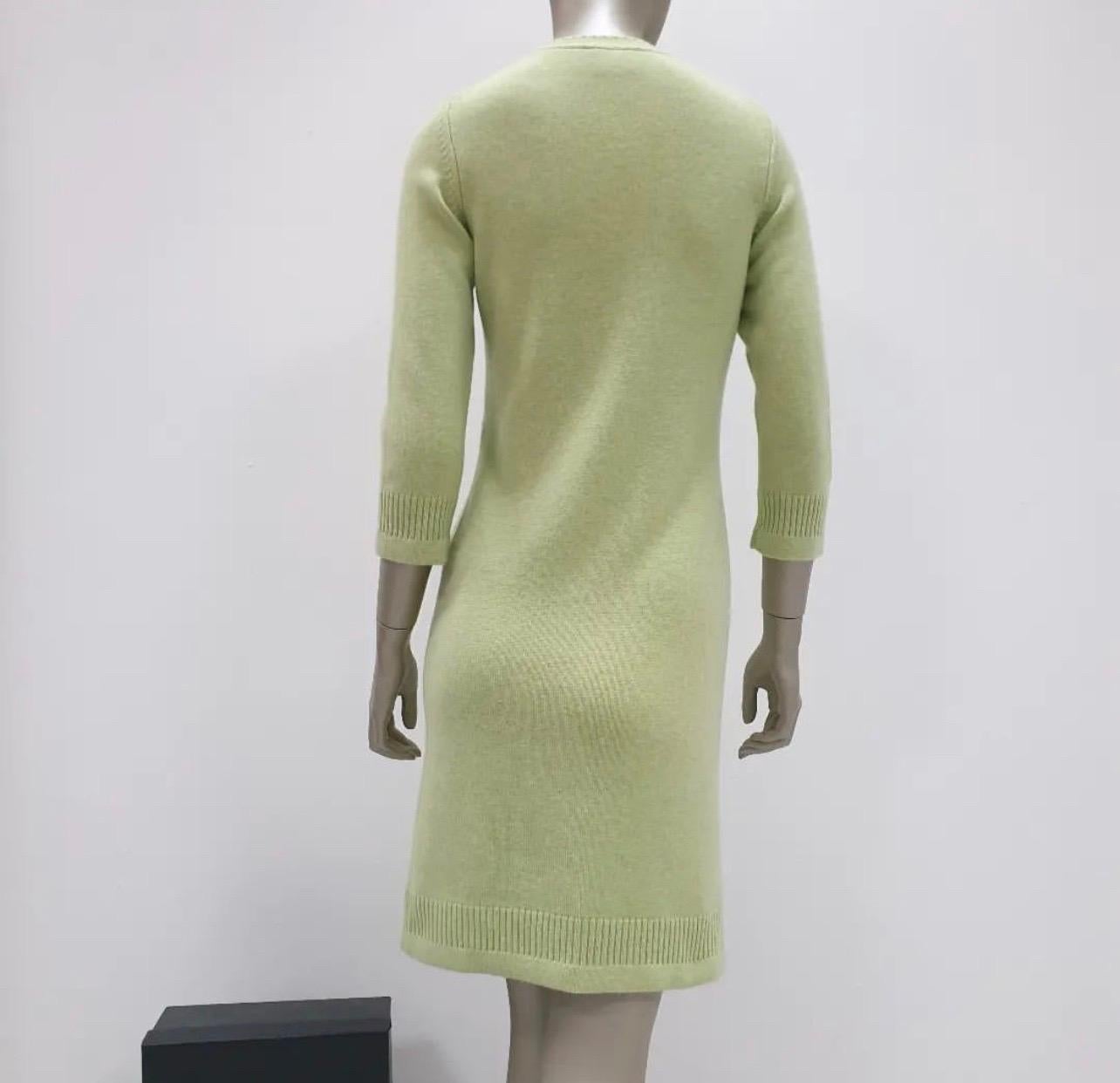 Chanel Light Green Cashmere Viscose Mini Short Casual Dress In Good Condition For Sale In Krakow, PL