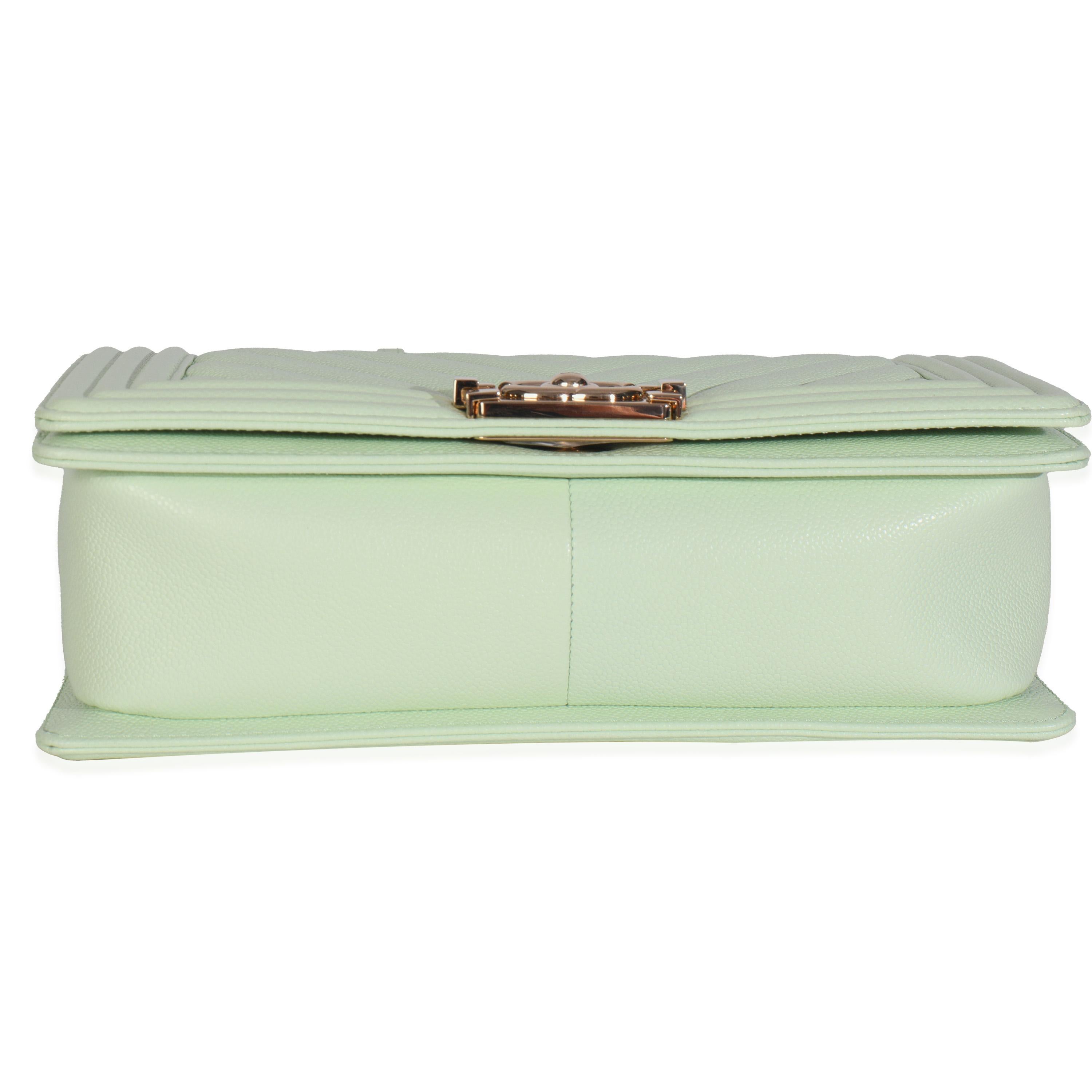 Chanel Light Green Caviar Chevron Old Medium Boy Bag en vente 2