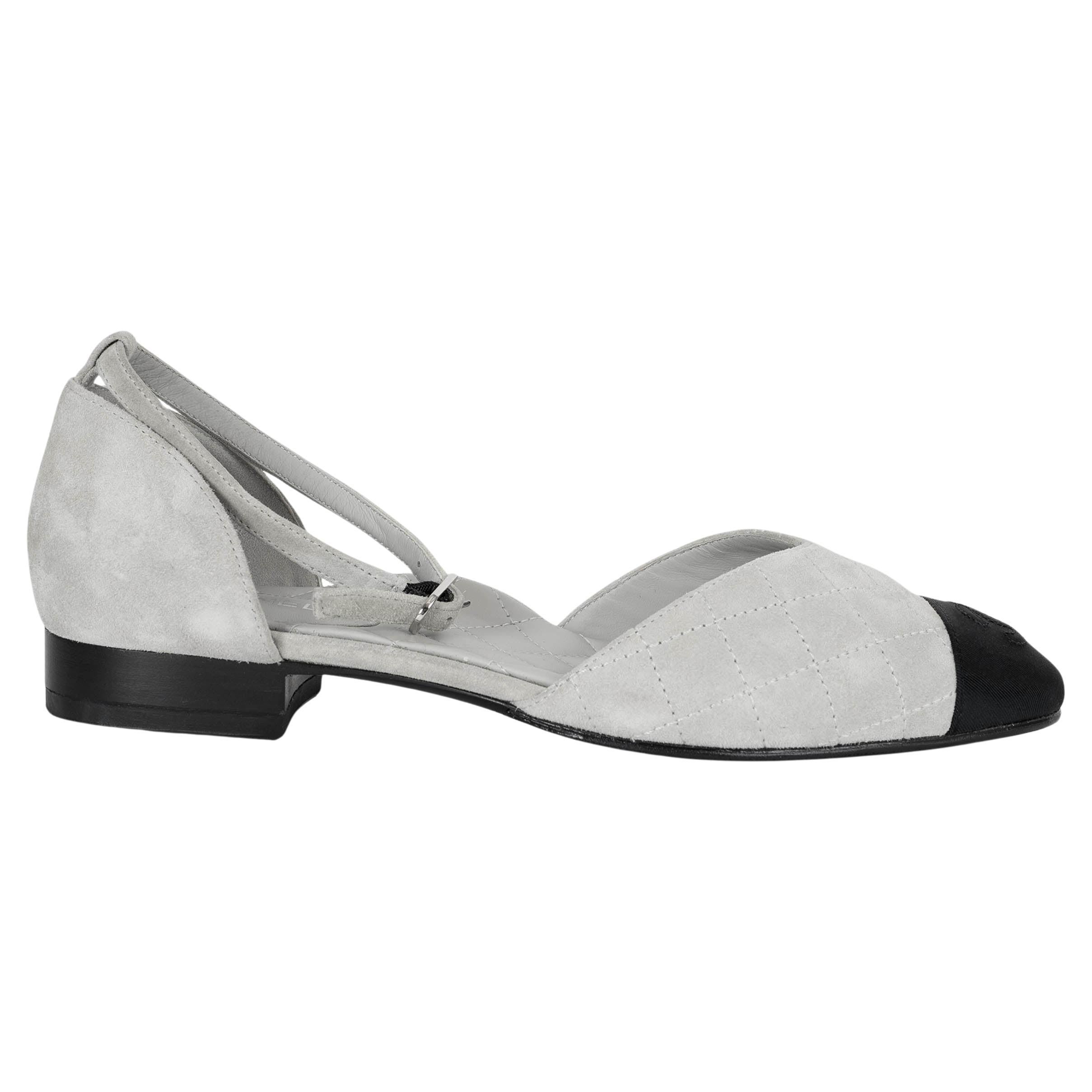 CHANEL light grey & black suede & grosgrain 20S MARY JANE Flats Shoes 39 For Sale