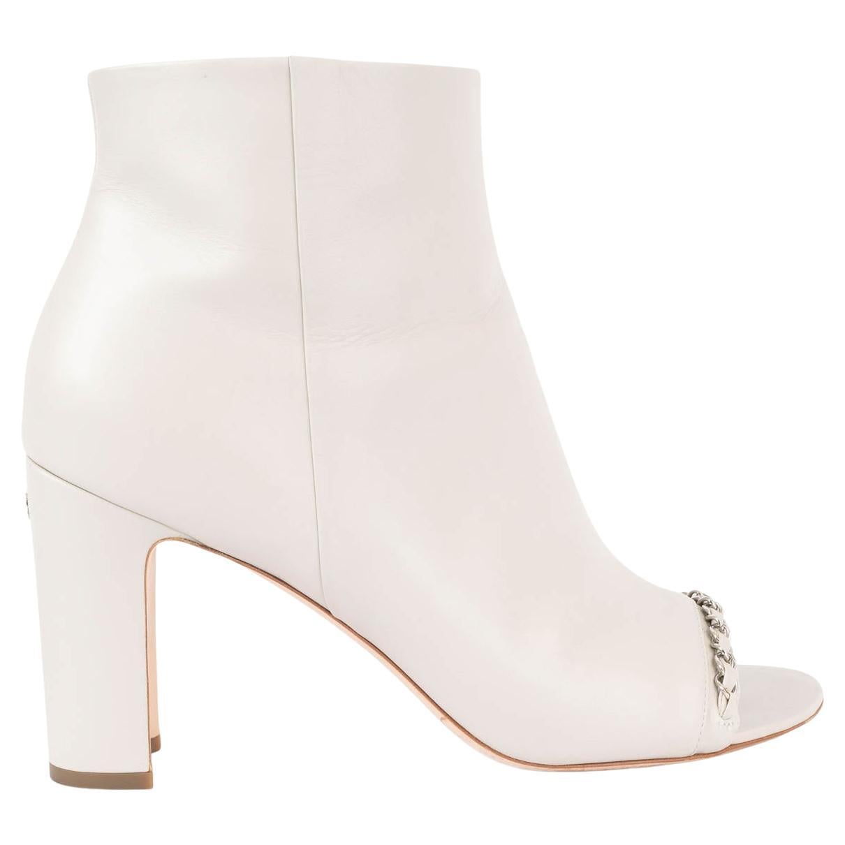 CHANEL light grey leather 16C SEOUL CHAIN TRIM OPEN TOE Boots Shoes 41 fit 40 For Sale