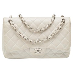 Chanel Hellgraue gesteppte Jumbo Classic Double Flap Tasche aus Leder