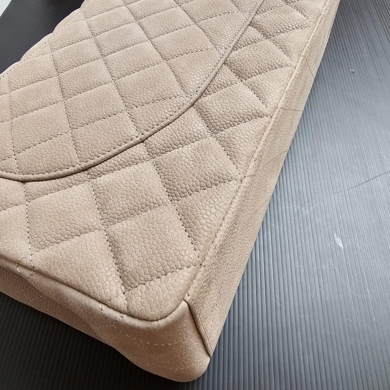 Chanel  Light Grey Wet Caviar Quilted Maxi Double Flap Bag In Excellent Condition For Sale In Jakarta, Daerah Khusus Ibukota Jakarta