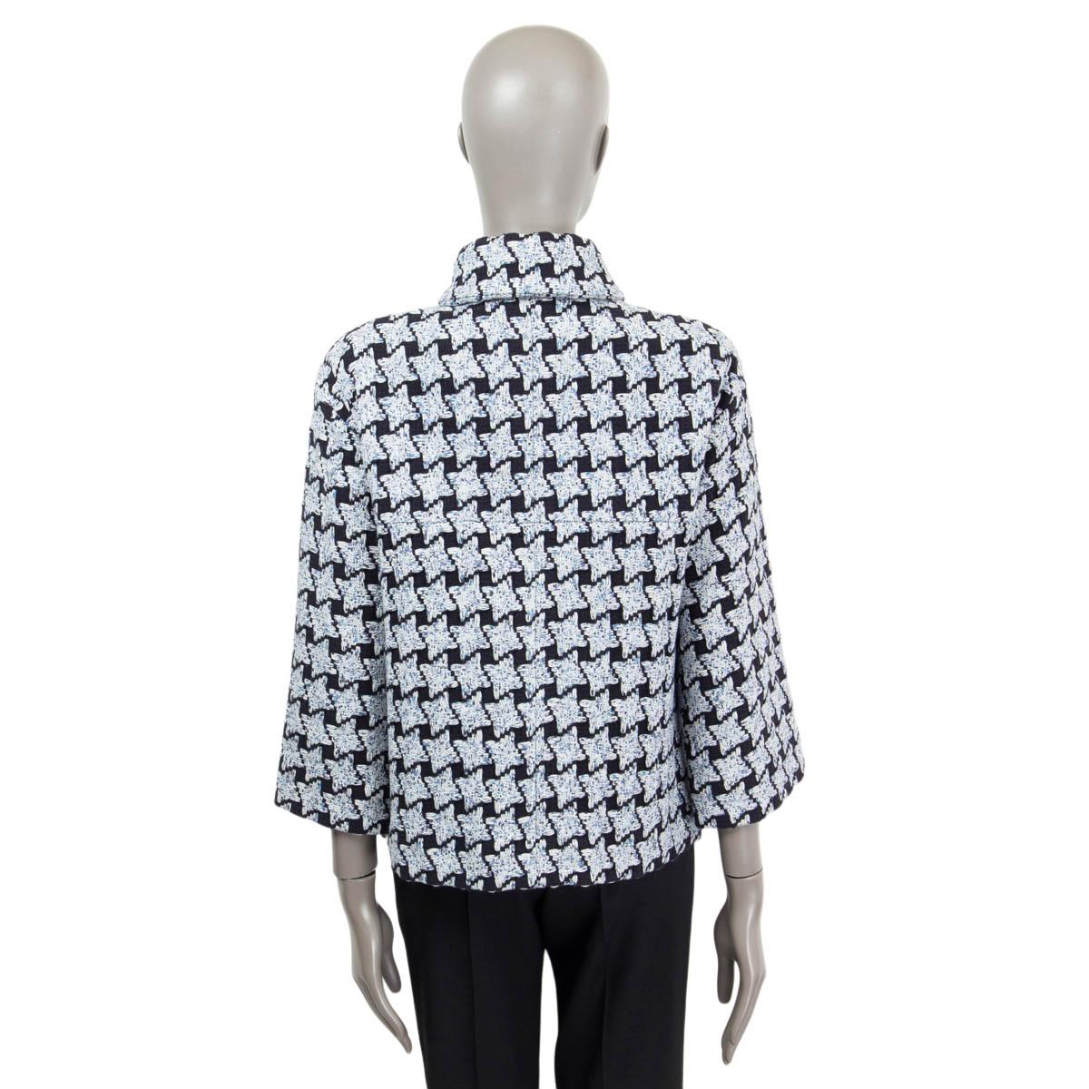 Gray CHANEL light & navy blue cotton 2019 19B HOUNDSTOOTH TWEED Jacket 38 S