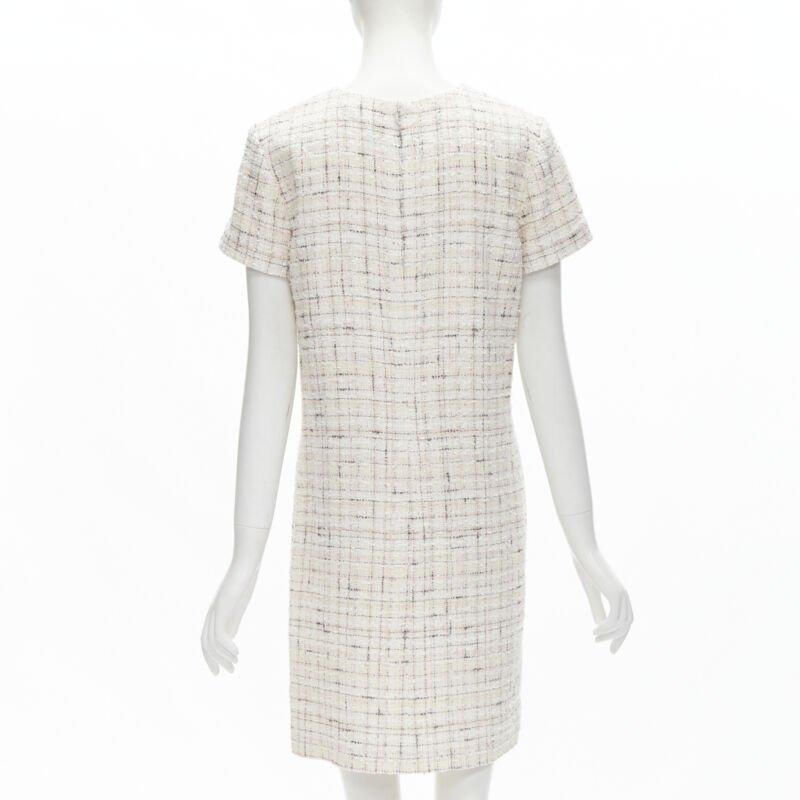 CHANEL Robe fourreau à manches courtes en tweed à carreaux rose clair et noir FR38 M Pour femmes en vente