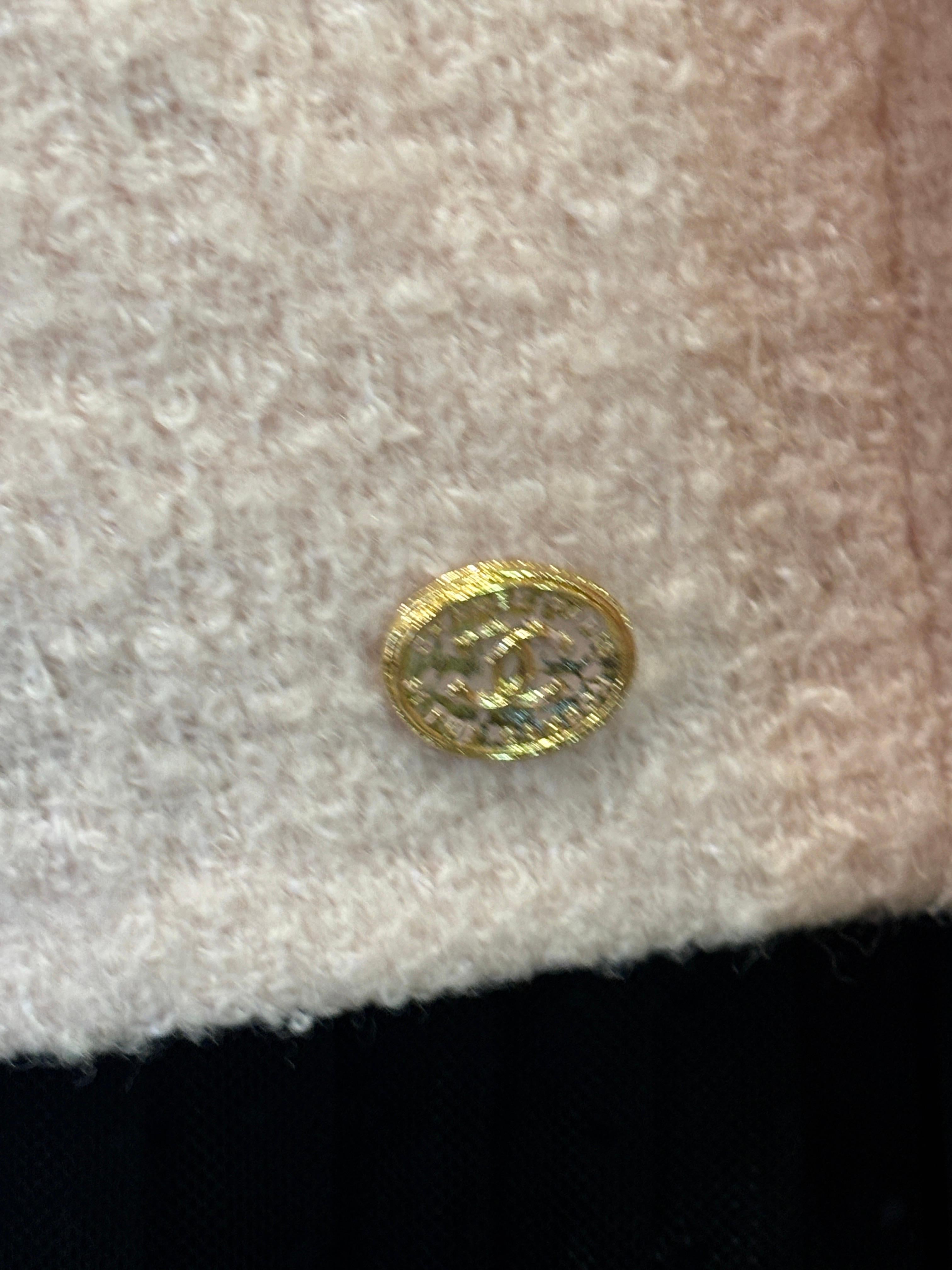 Marron Chanel Blazer rose clair/Taille 38/Nouveau avec étiquettes/Automne 2021 en vente