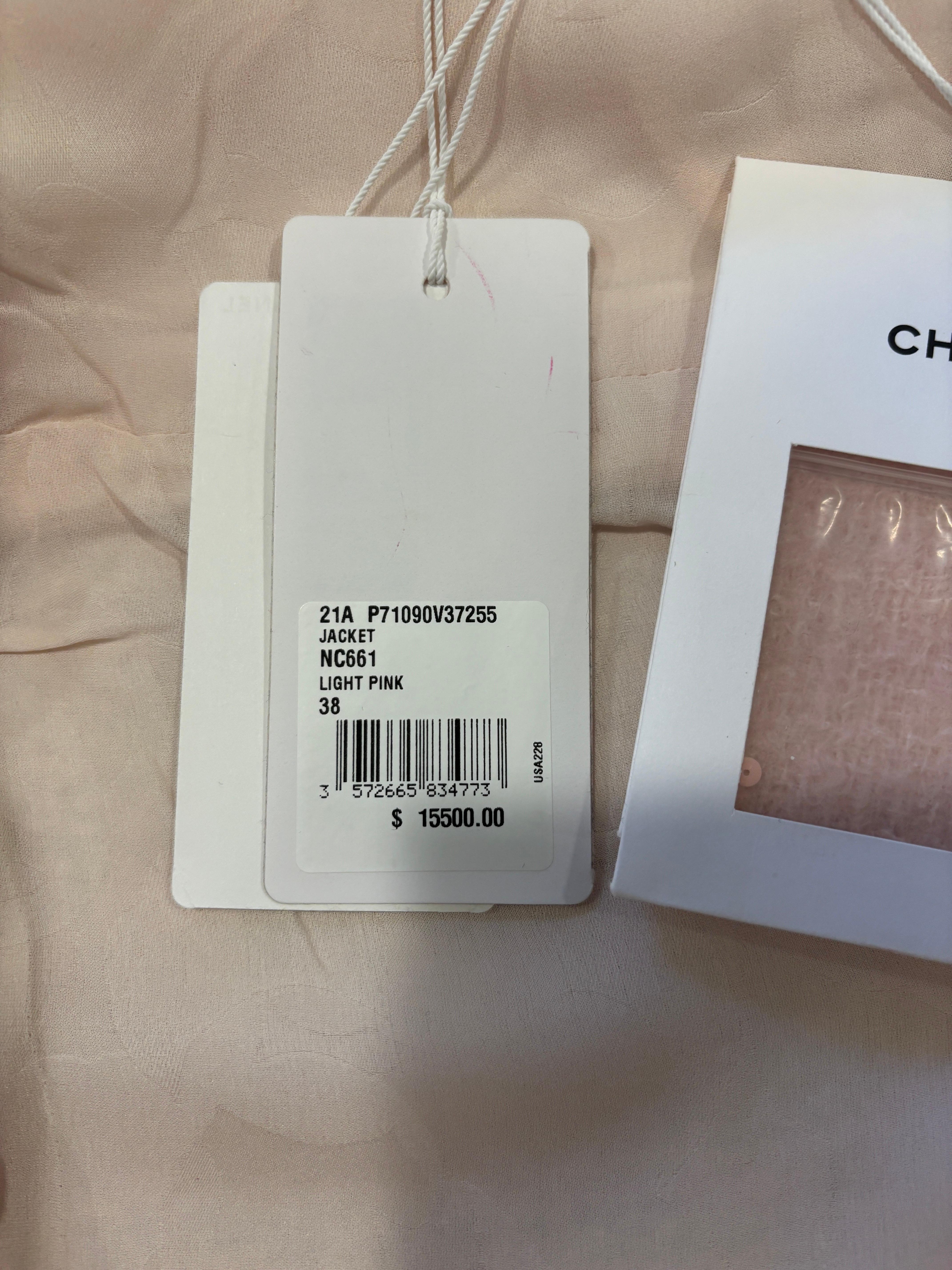 Chanel Blazer rose clair/Taille 38/Nouveau avec étiquettes/Automne 2021 en vente 2