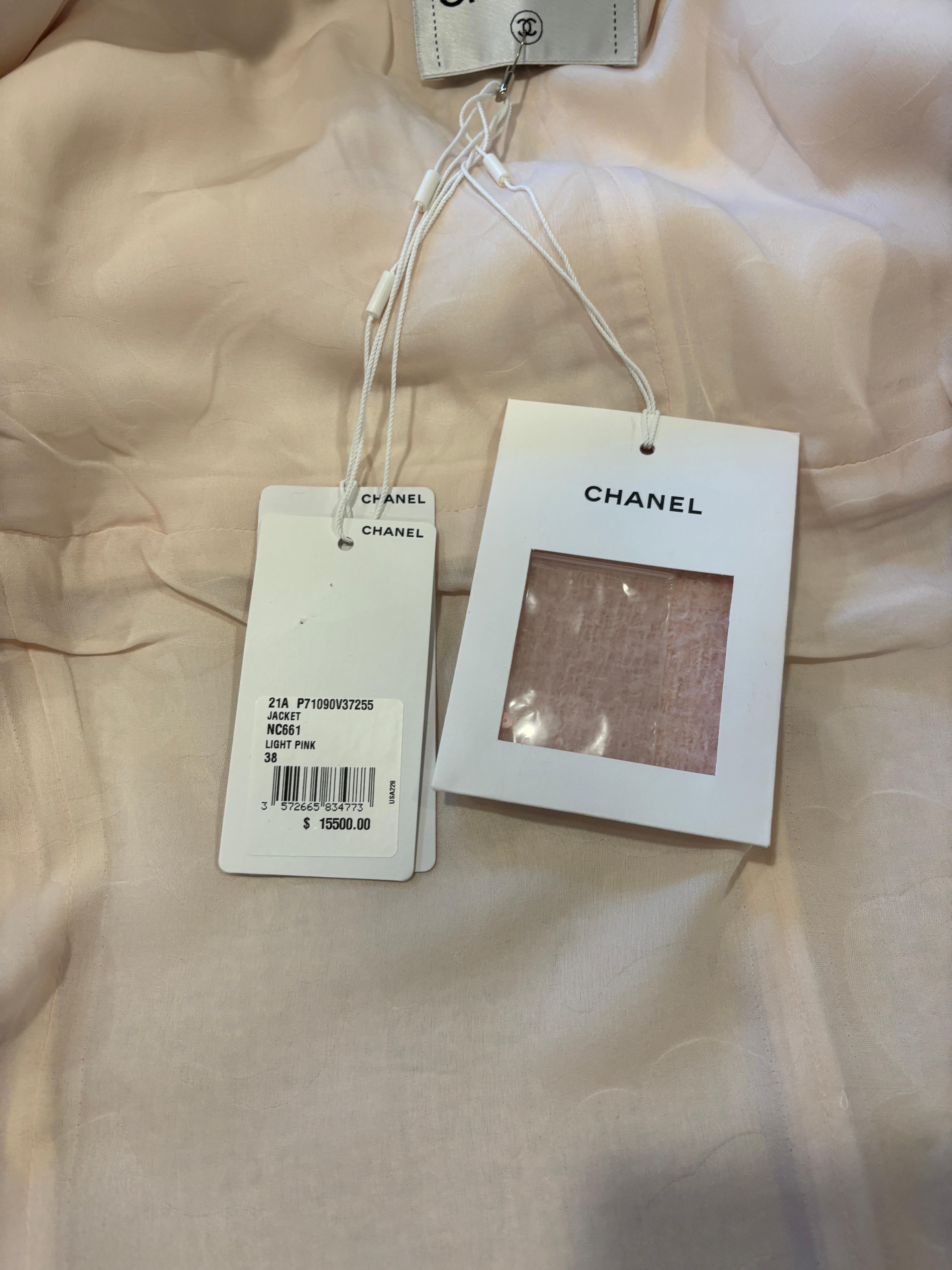 Chanel Blazer rose clair/Taille 38/Nouveau avec étiquettes/Automne 2021 en vente 4