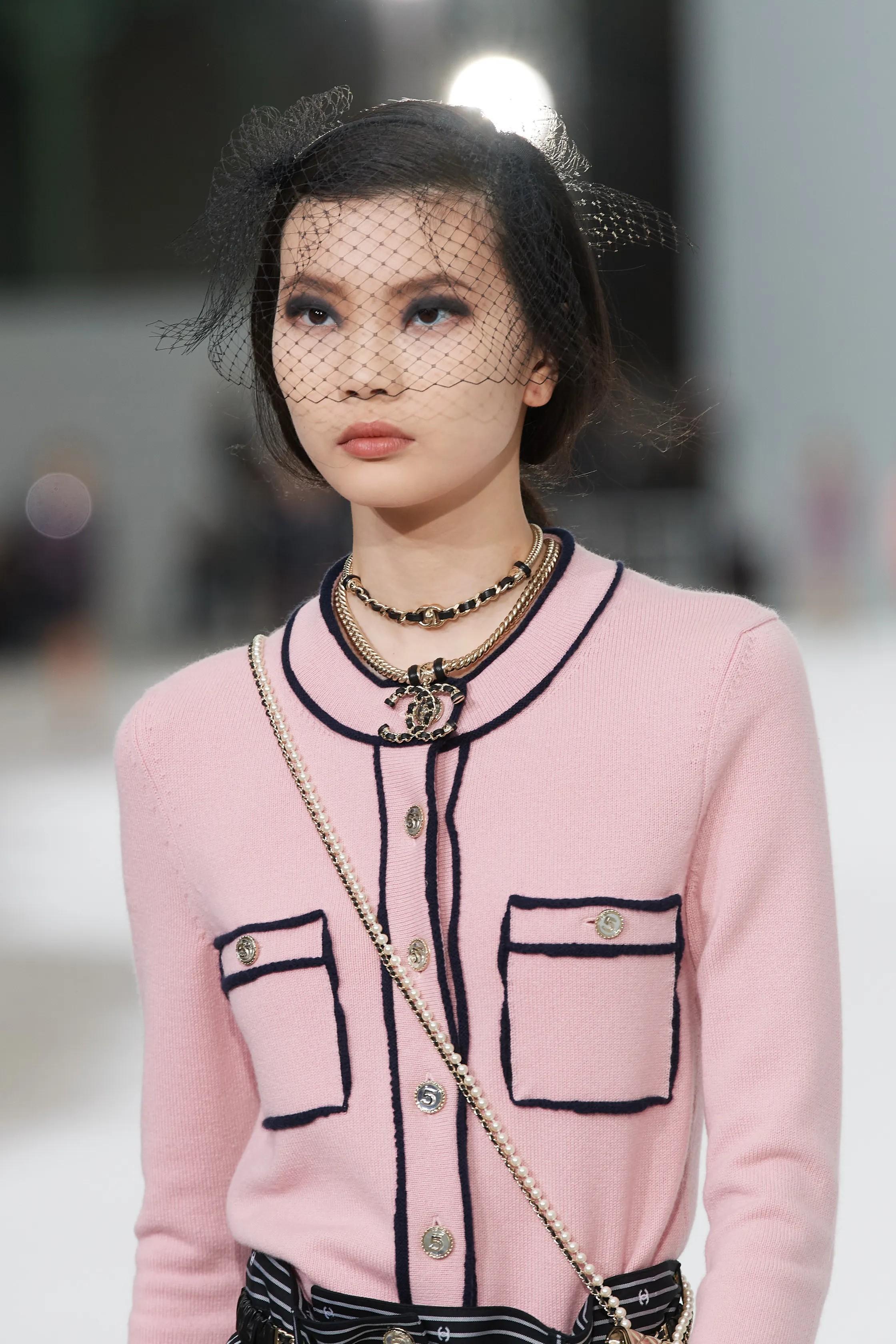 CHANEL rosa claro cachemira 21S CONTRASTE TRIM Cárdigan Jersey 38 S en venta 4