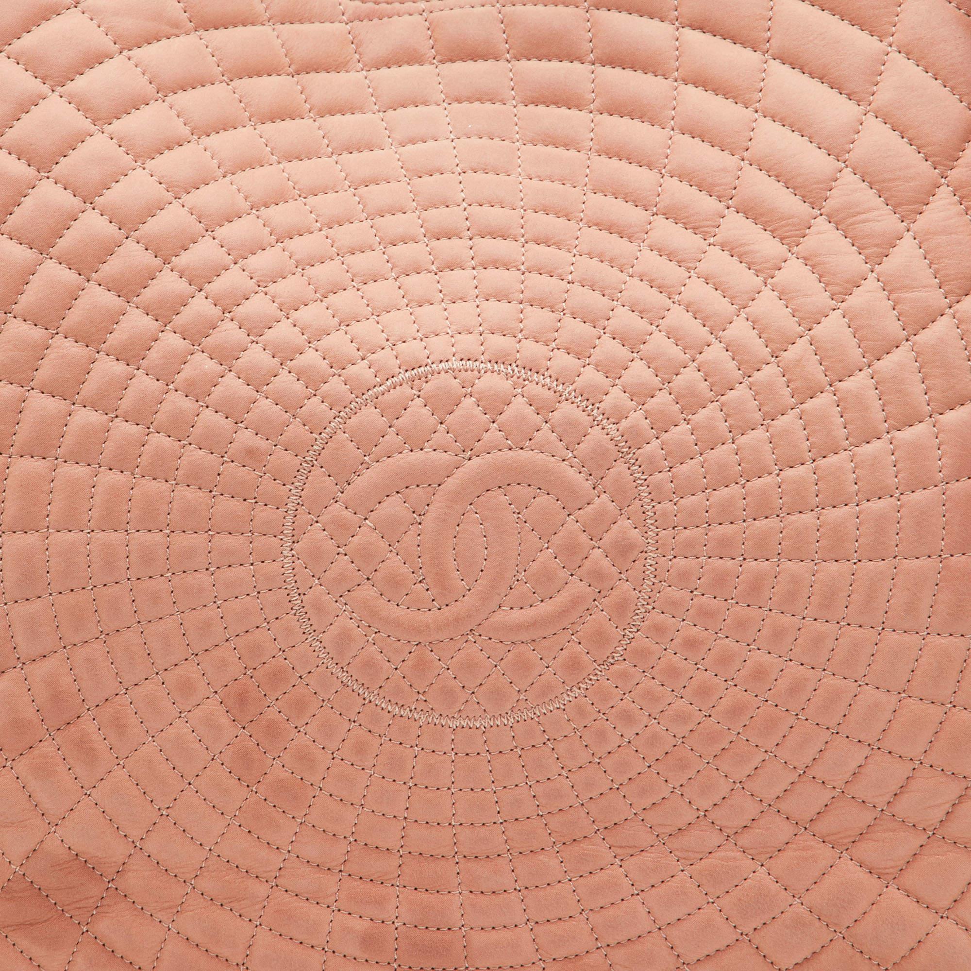 Chanel Light Pink Quilted Iridescent Leather Large Sea Hit Tote For Sale 5