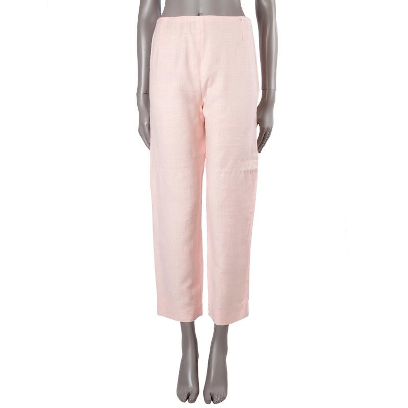 100% authentic Chanel pants in light pink silk (100%). Open with zipper on the side. Have been worn and are in excellent condition.

Measurements
Tag Size	44 / Fits like M
Size	XL
Waist From	74cm (28.9in)
Hips From	92cm (35.9in)
Length	93cm