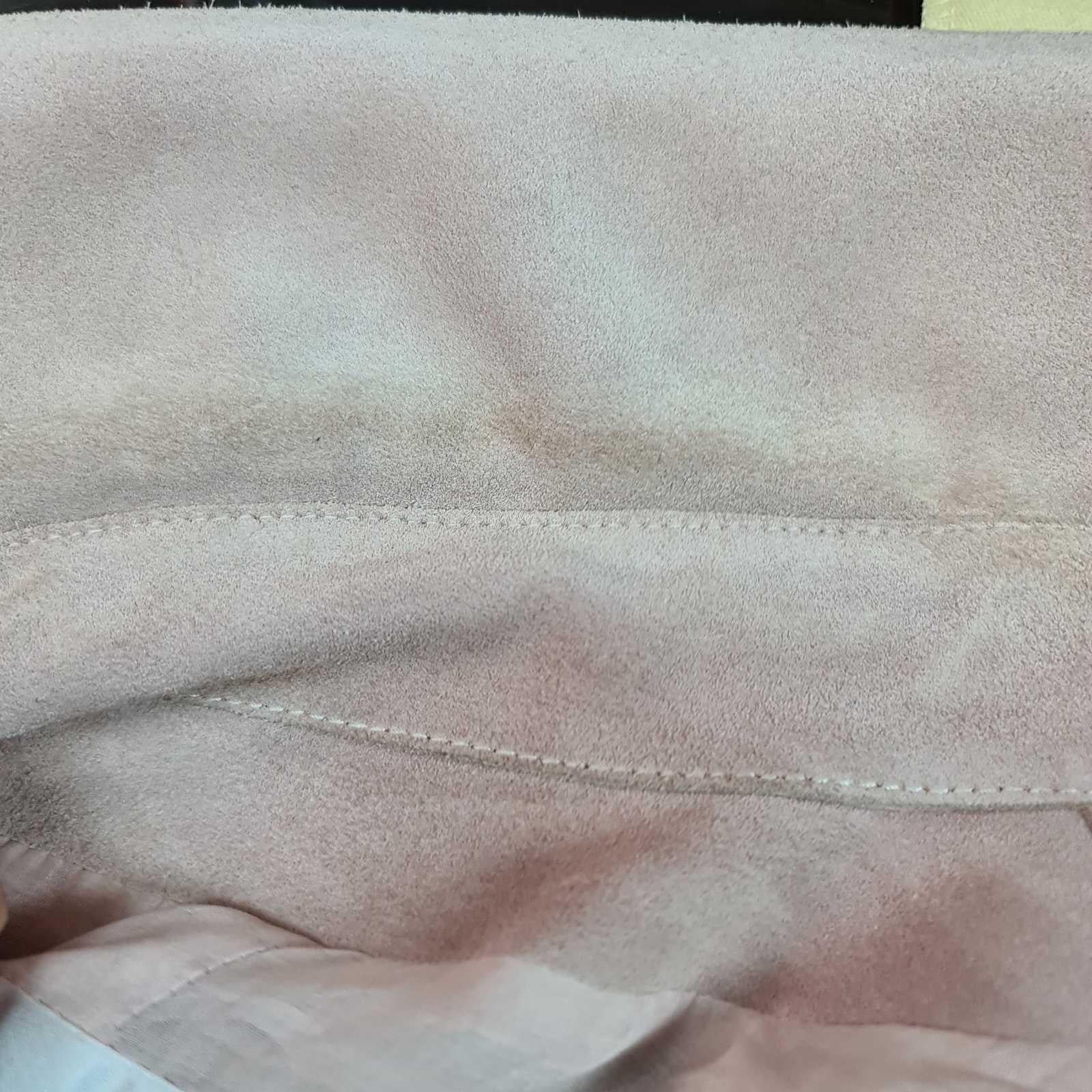 Chanel Light Pink Suede Jacket In Good Condition In Krakow, PL