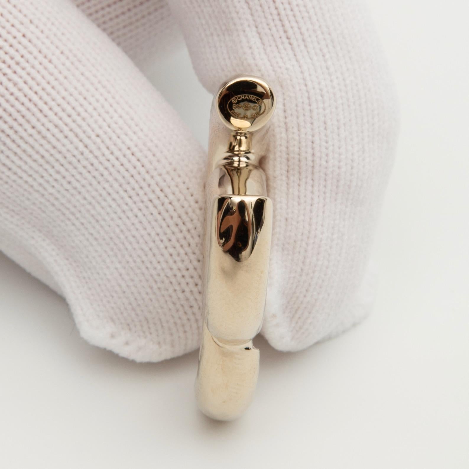 chanel earrings cc