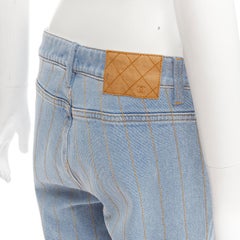 CHANEL jeans a gamba tesa con ricamo a catena dorata in denim blu chiaro FR40 M