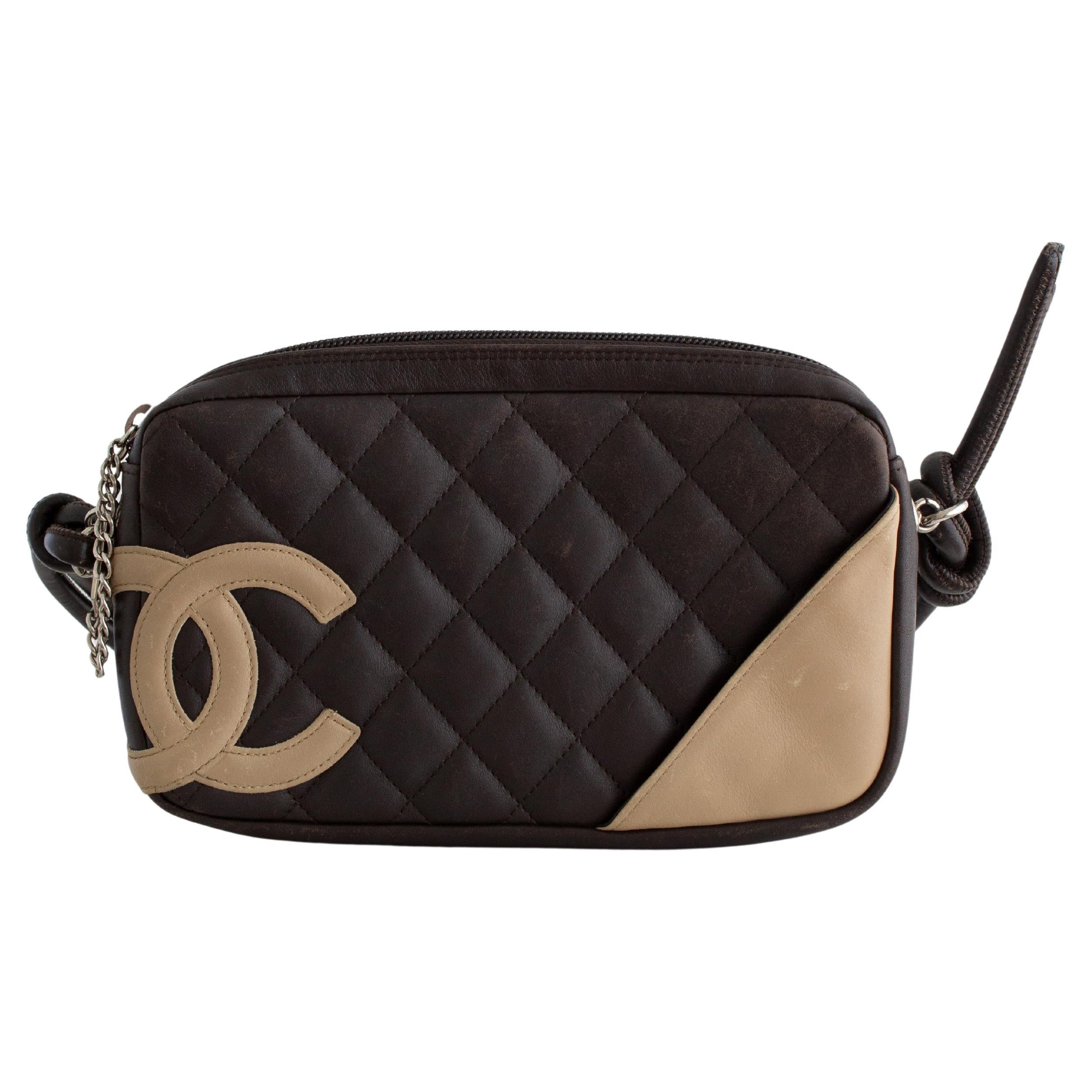 Chanel Ligne Cambon Pochette Schokoladenbraun Beige Logo Tasche im Angebot