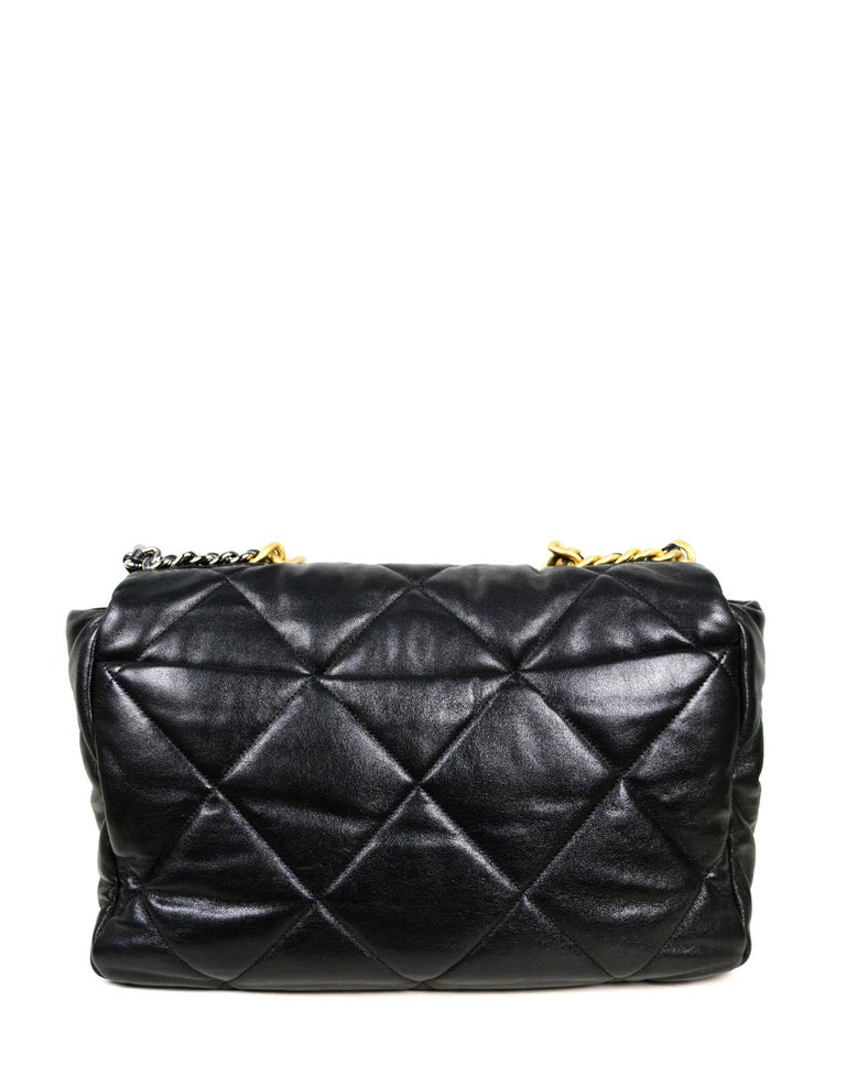 Chanel LIKE NEW 2020 Black Lambskin Leather Quilted Maxi 19 Flap Bag In New Condition In New York, NY