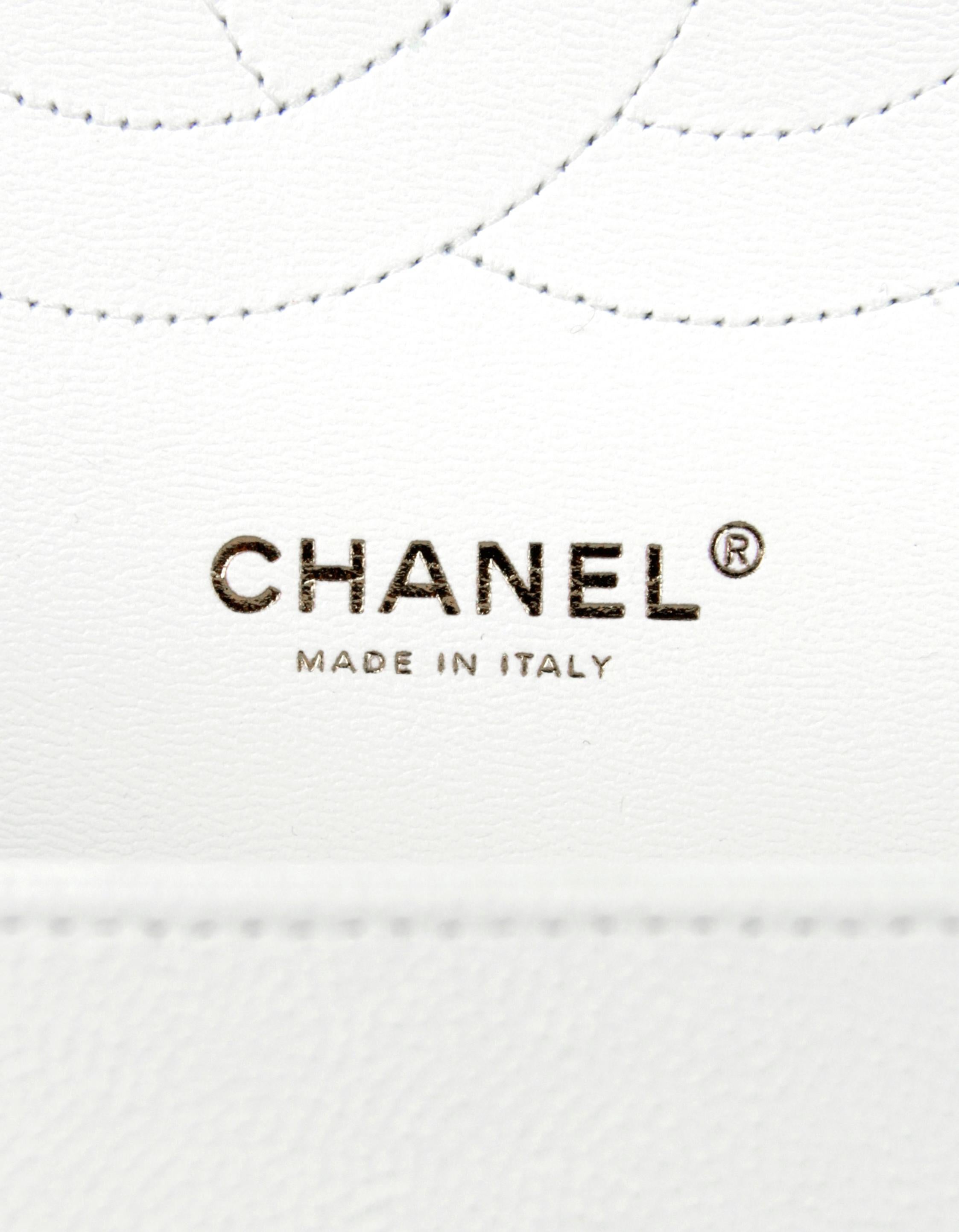 Chanel Klassische Jumbo-Tasche mit doppelter Klappe aus gestepptem weißem Kaviarleder, NEU im Angebot 1