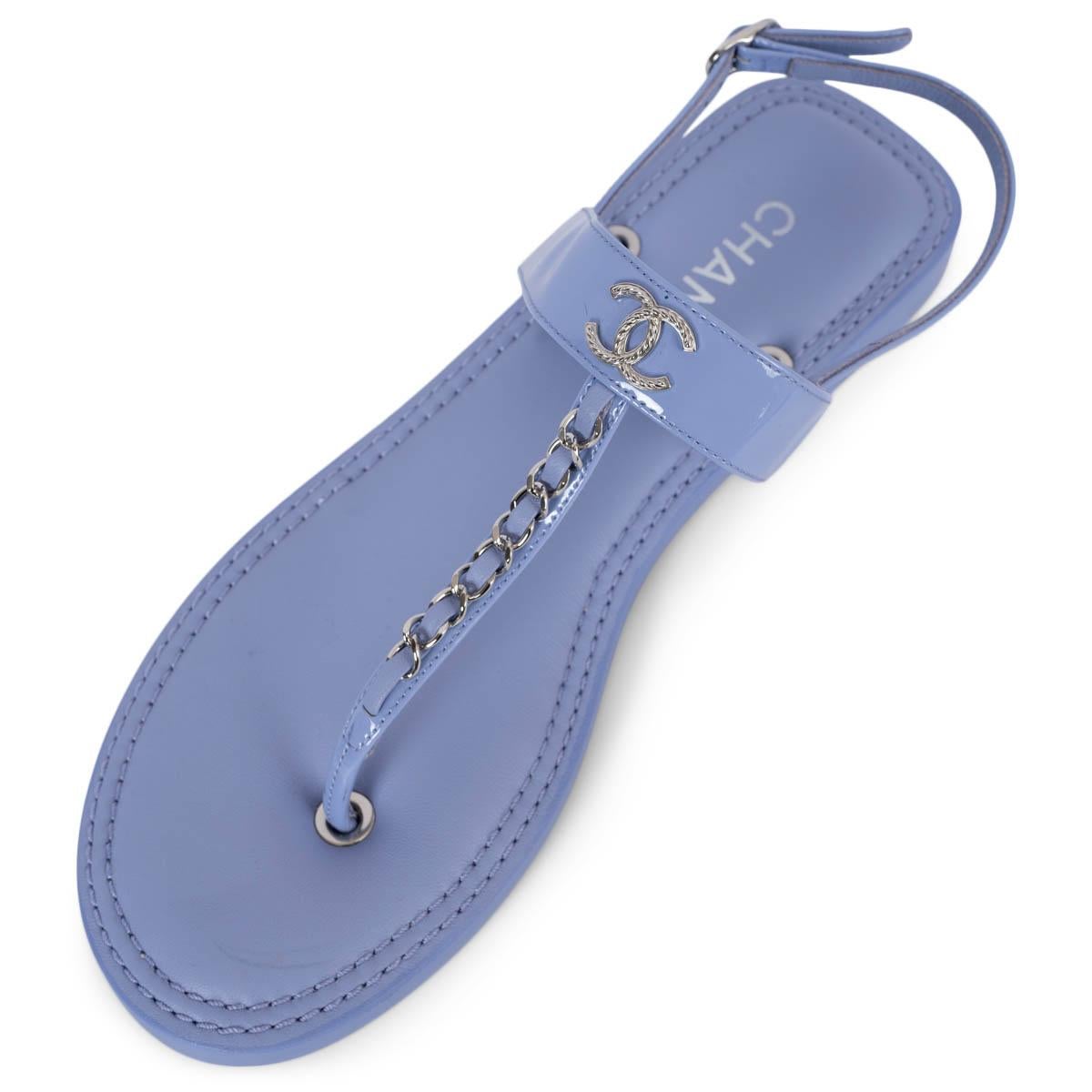 CHANEL lila Lackleder 2022 22C CHAIN T-STRAP Sandalen Schuhe aus Lackleder 41 im Angebot 3