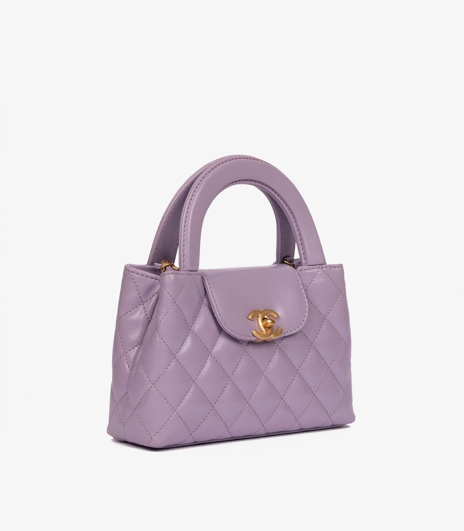 Chanel Bolso Kelly Nano Classic en piel de becerro acolchada lila Gris en venta