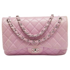 Chanel Fliederfarbenes gestepptes Lammleder Jumbo Classic Tasche mit doppelter Klappe