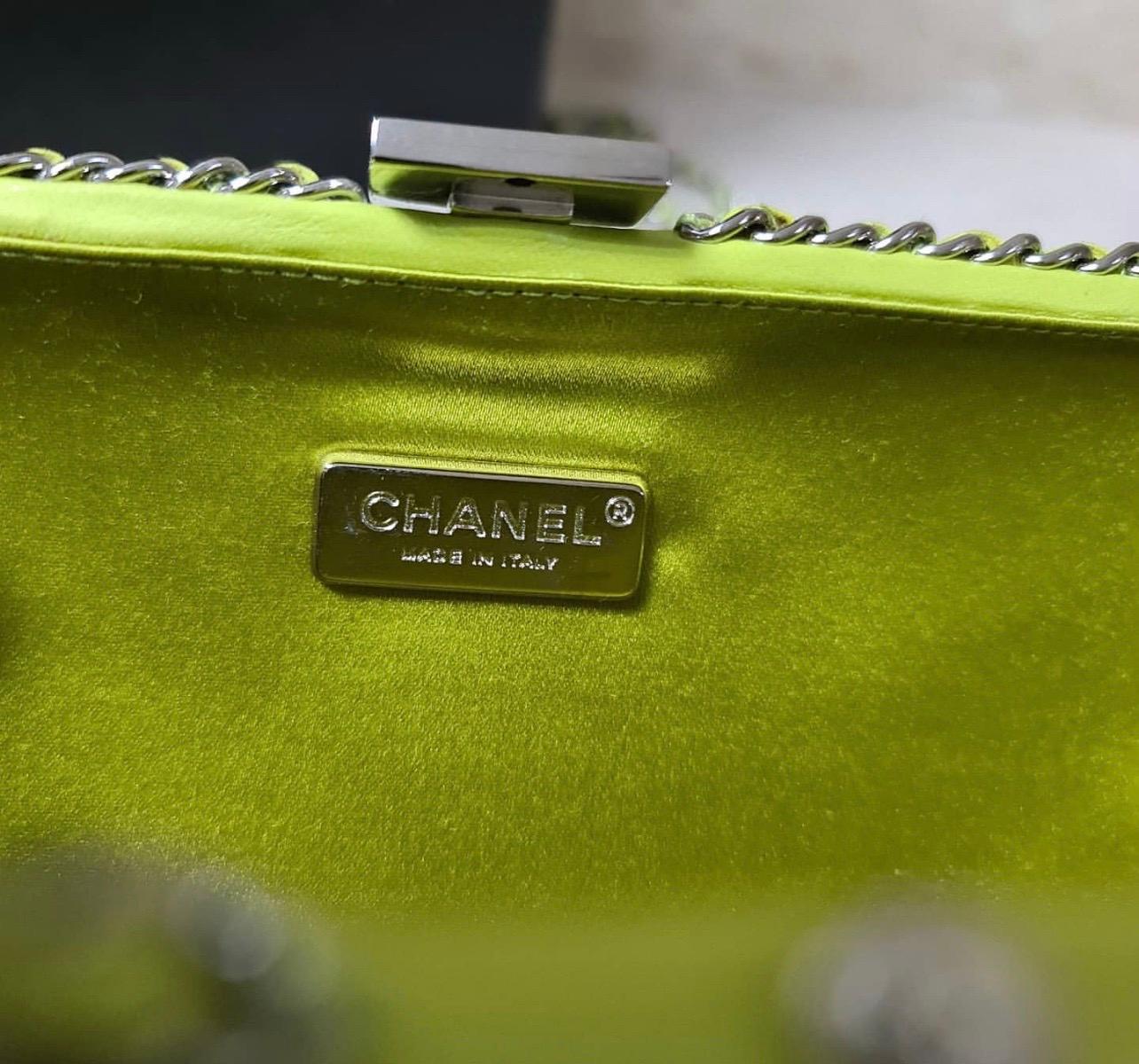 Women's Chanel Lime Green Leather Kiss Lock CC Brooch Chain Clutch Crossbody