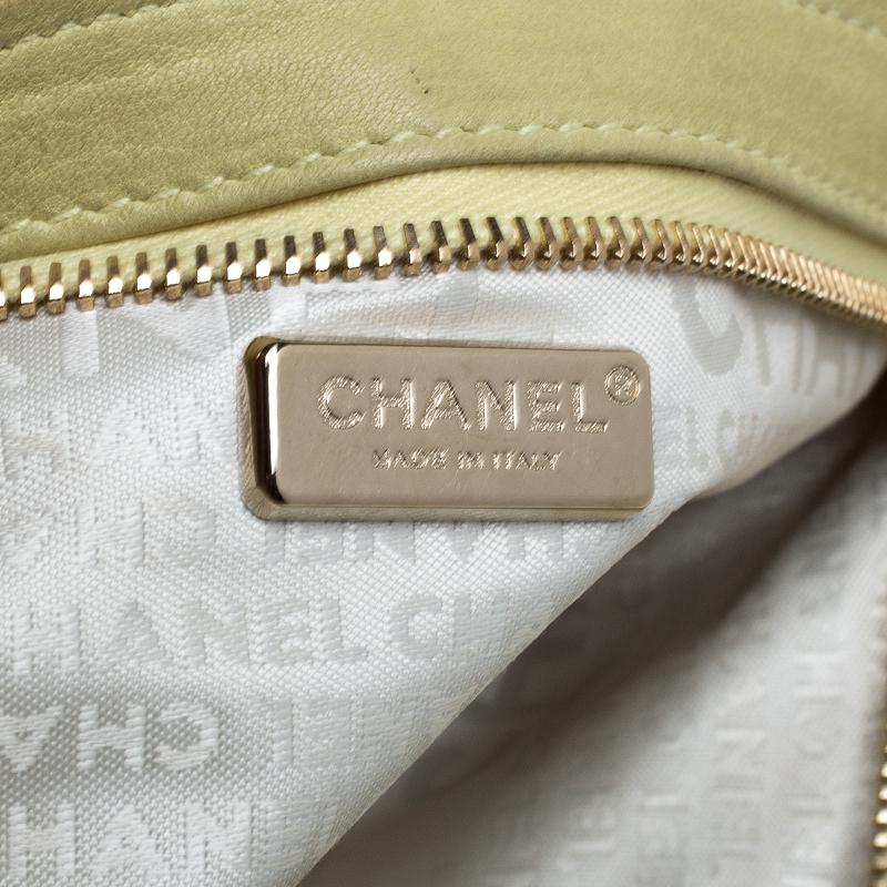 Chanel Lime Green Quilted Leather Pochette 2