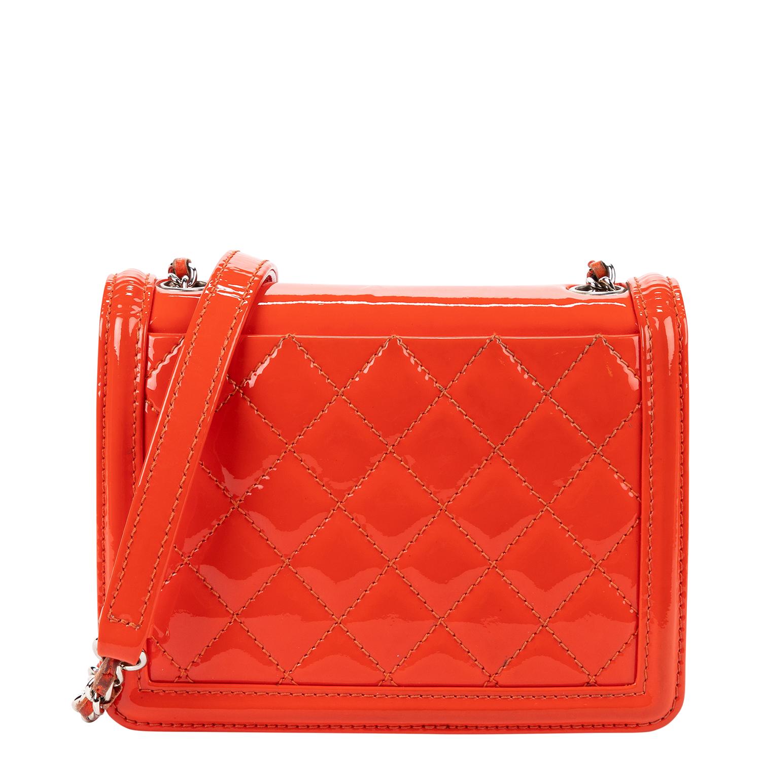 Chanel Edizione Limitata 2014 Runway Red Ombre CC Flap Bag In condizioni buone in vendita a Atlanta, GA