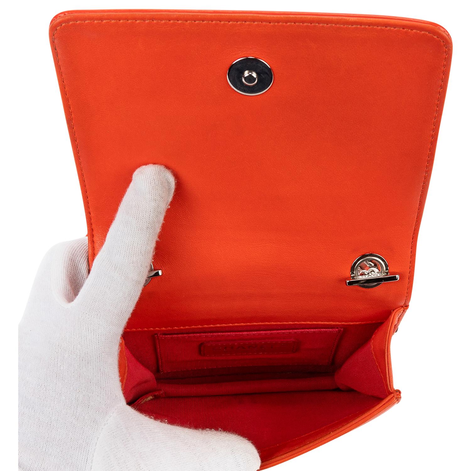 Chanel Edizione Limitata 2014 Runway Red Ombre CC Flap Bag in vendita 1