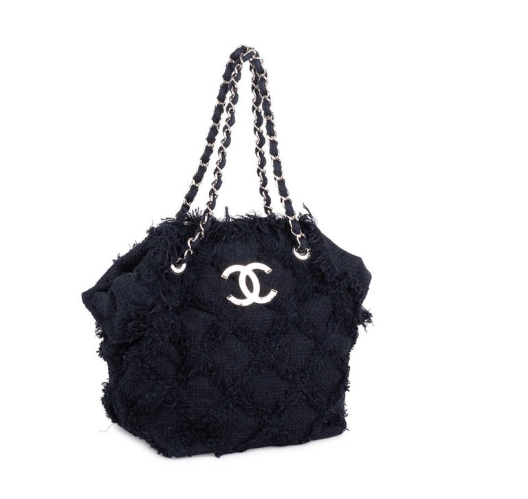 Chanel Limited Edition Black Large Crochet Nature Tweed Fringe Classic Tote Bag  In Good Condition For Sale In Miami, FL