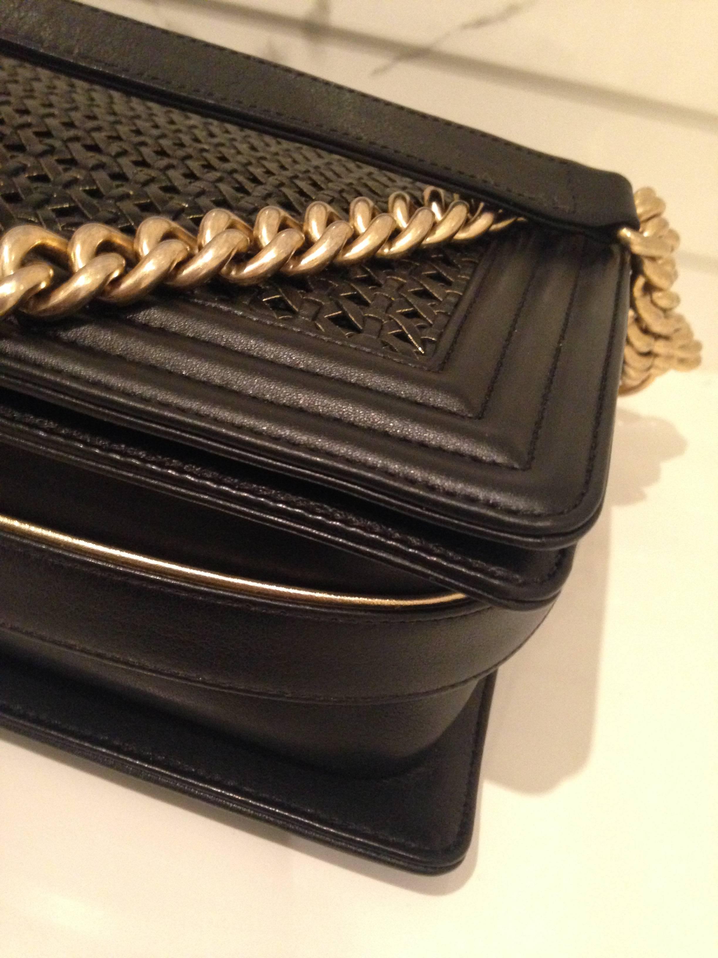 Chanel Limited Edition GM Black and Golden Boy Bag In Excellent Condition For Sale In Paris, FR