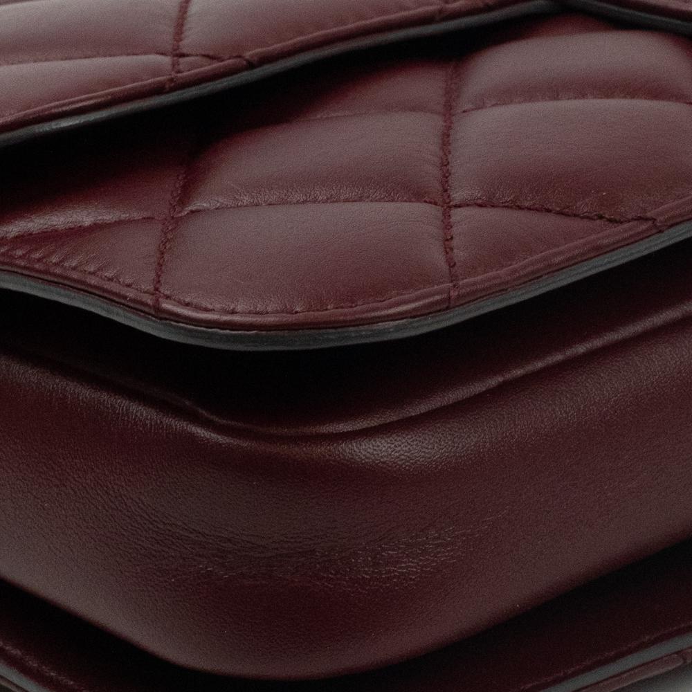 CHANEL, limitierte Auflage in burgunderrotem Leder 6