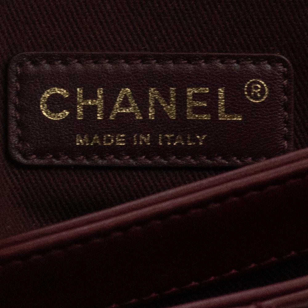 CHANEL, limitierte Auflage in burgunderrotem Leder 1