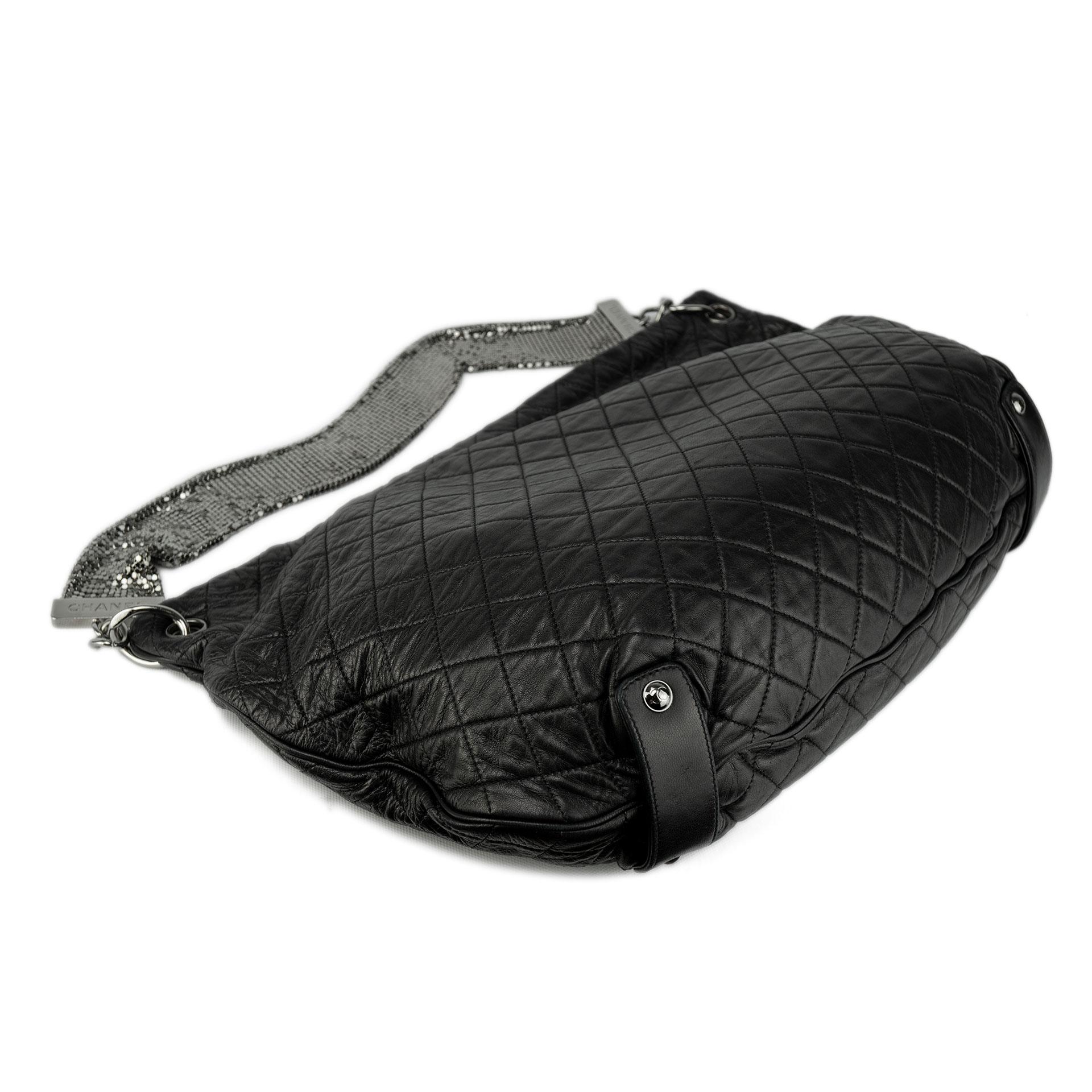 Chanel Limited Edition Jumbo Mesh Chain Lambskin Quilted Hobo Satchel For Sale 8