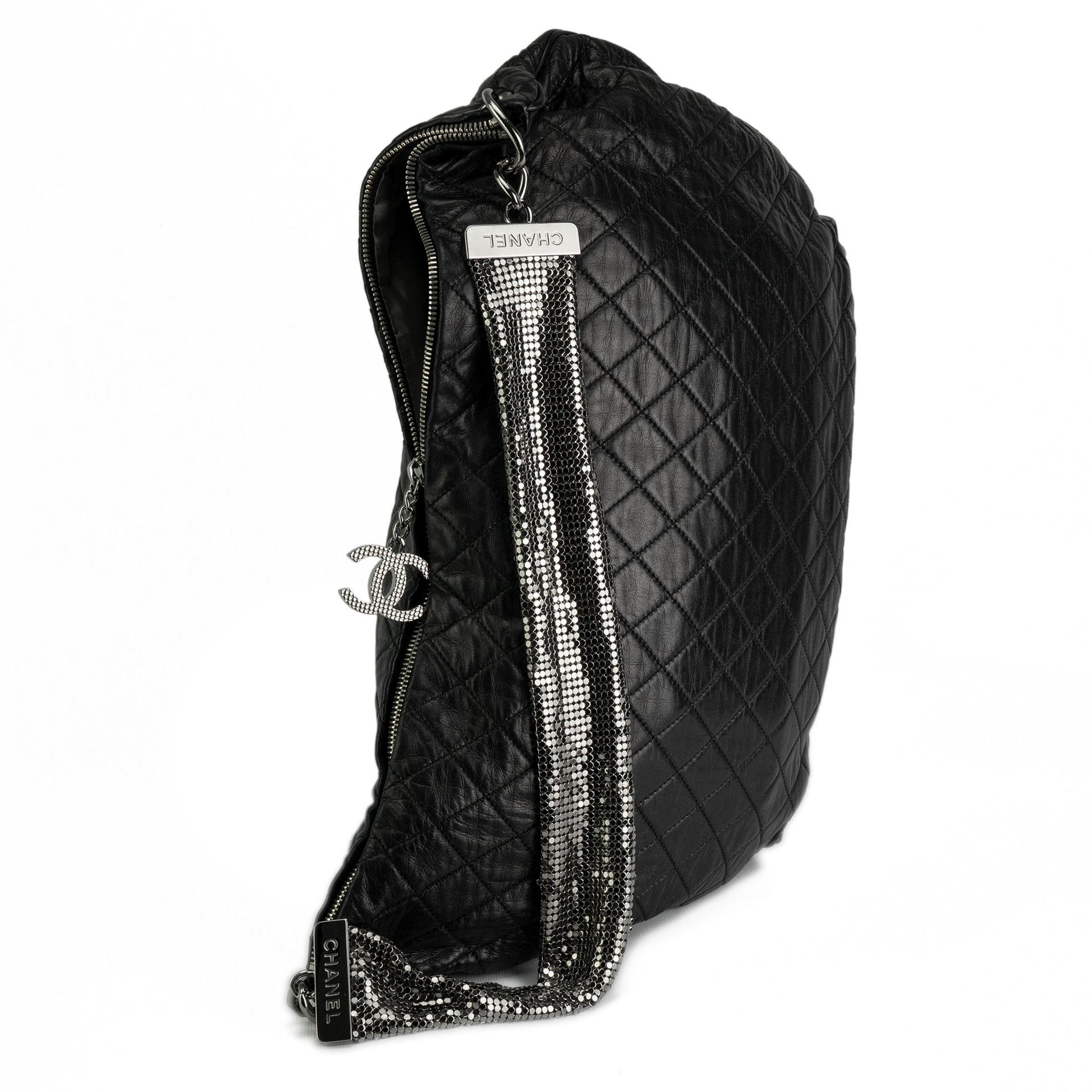 Chanel Limited Edition Jumbo Mesh Chain Lambskin Quilted Hobo Satchel For Sale 3
