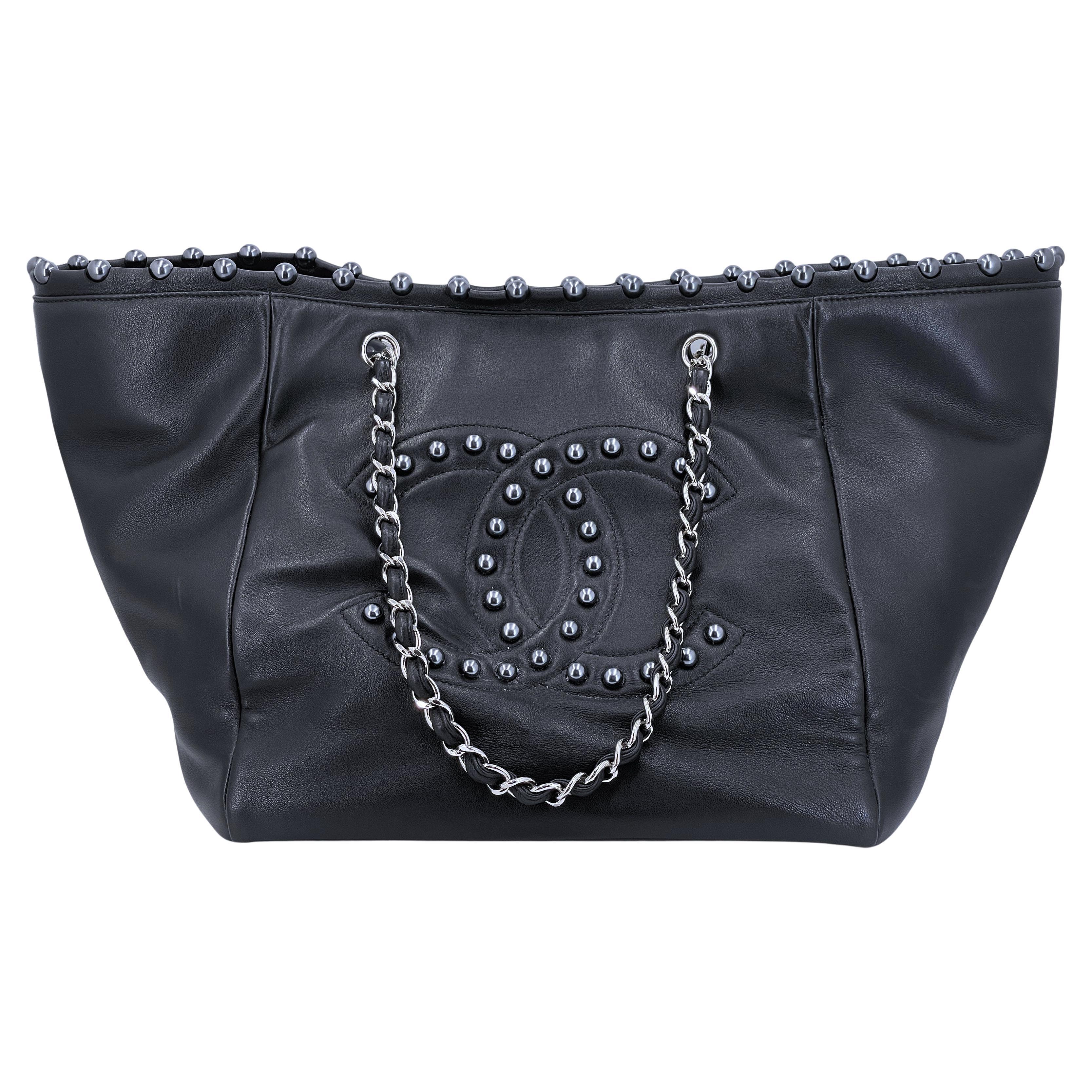 Black Chanel Limited Edition Large CC Pearl Lambskin Tote Iridescent Blue Pearls For Sale