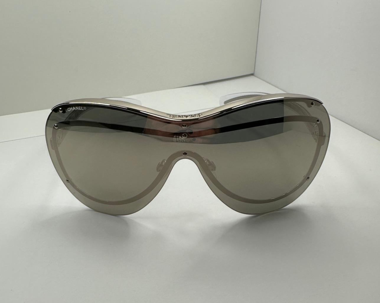 Chanel 'Limited Edition' Mirrored Silver-Chrome with 'Studs' Space-Age Sunglass For Sale 6