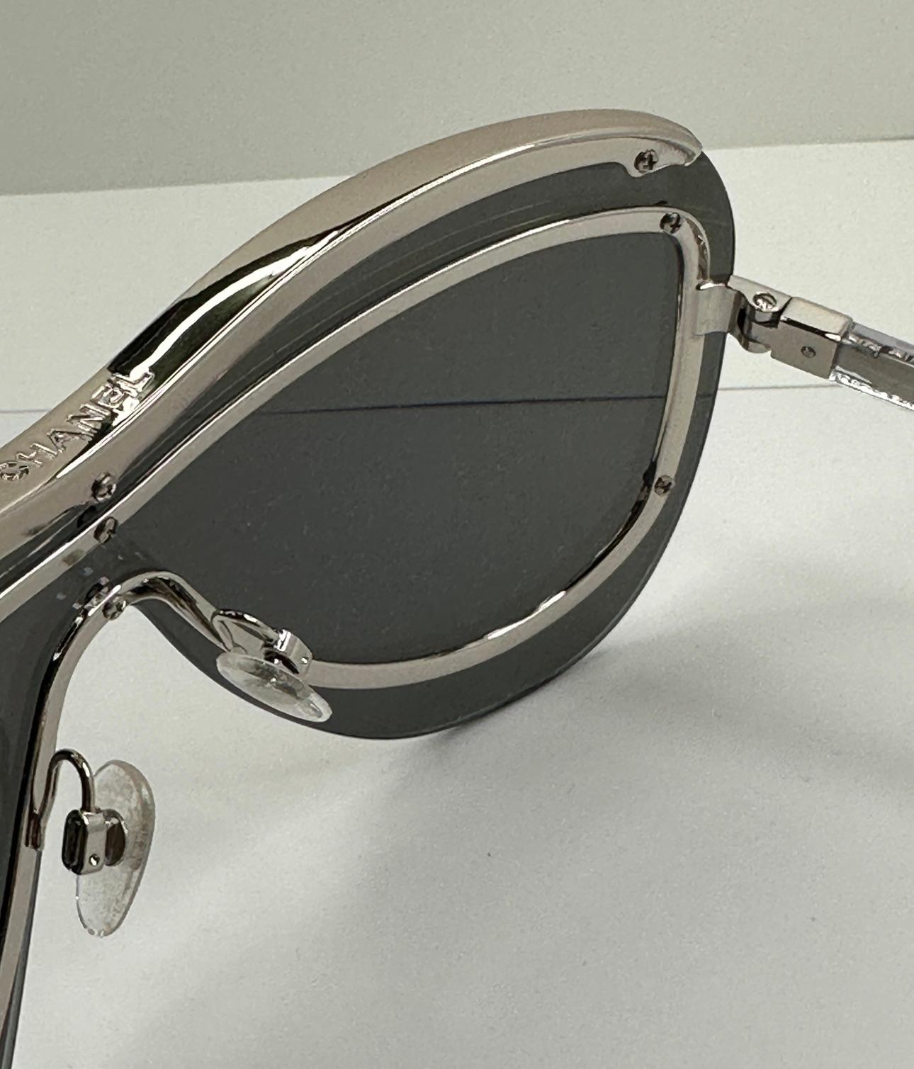 Chanel 'Limited Edition' Mirrored Silver-Chrome with 'Studs' Space-Age Sunglass For Sale 4