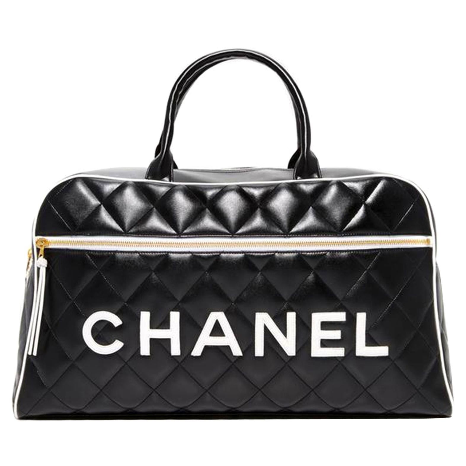 Chanel Limited Edition Vintage Duffel Tote Weekend Bag aus schwarzem und weißem Leder