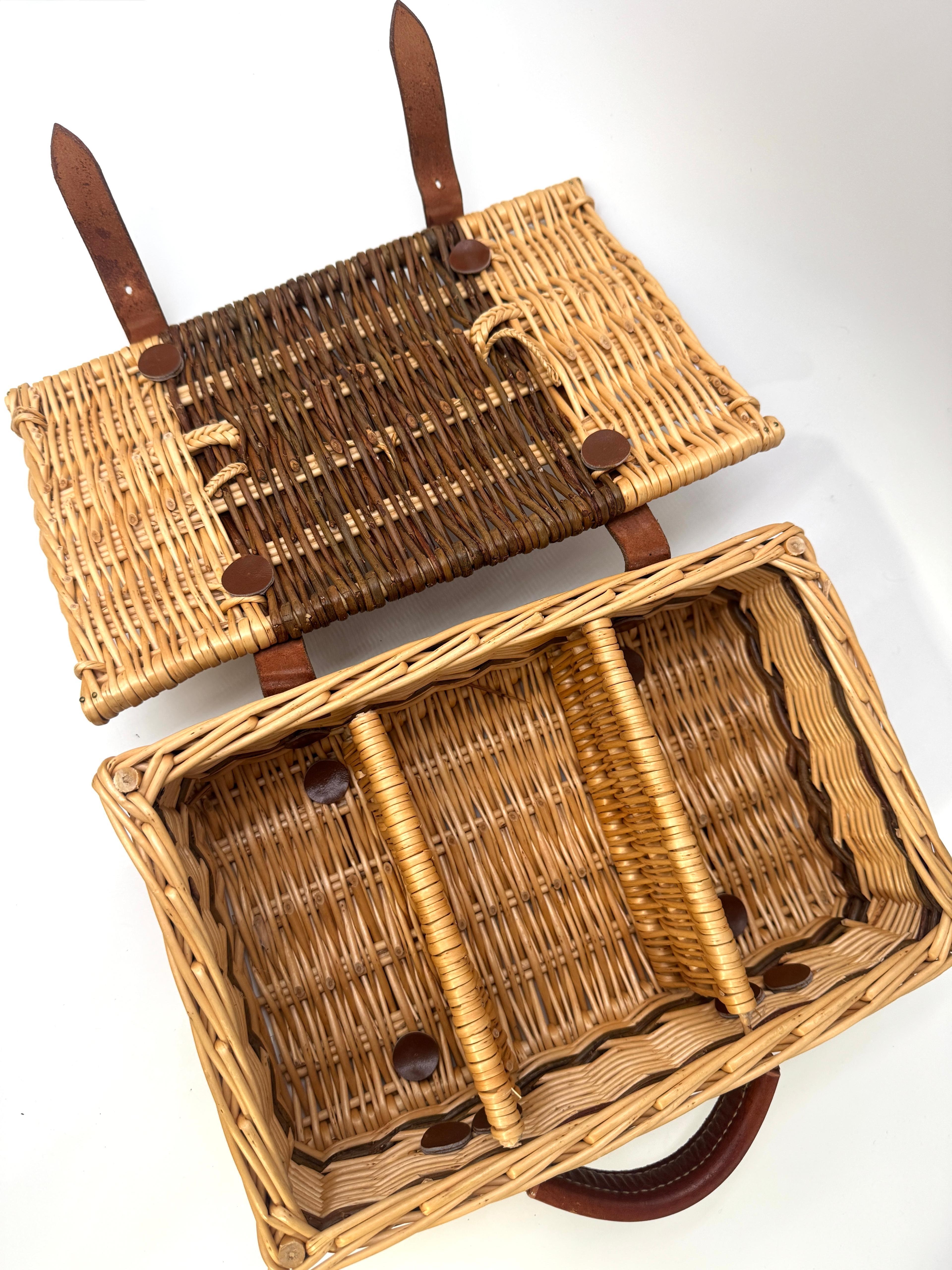 Chanel Limited Edition Wicker Petanque Bocce Ball Set For Sale 7
