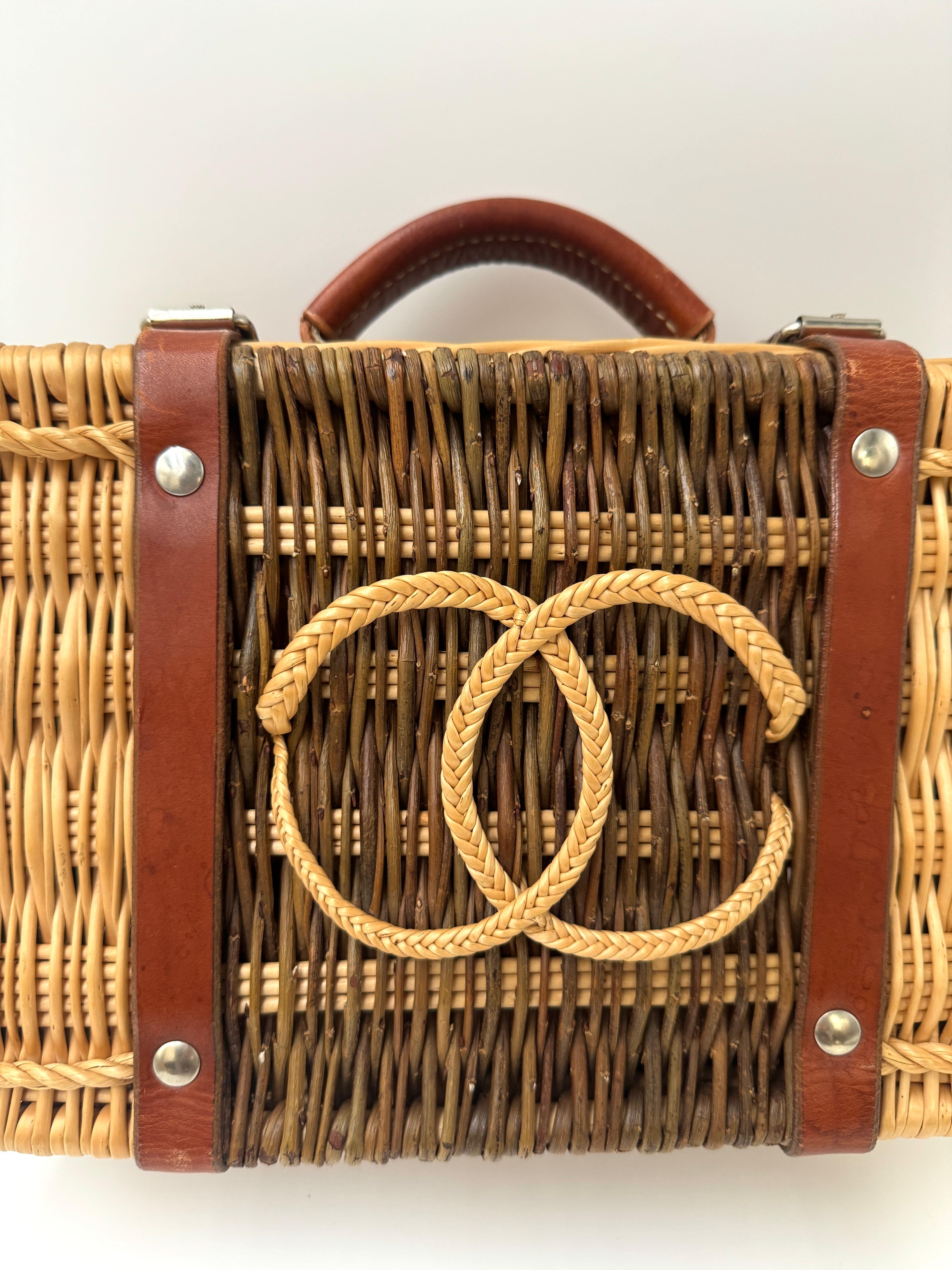 Chanel Limited Edition Wicker Petanque Bocce Ball Set In Good Condition For Sale In San Francisco, CA
