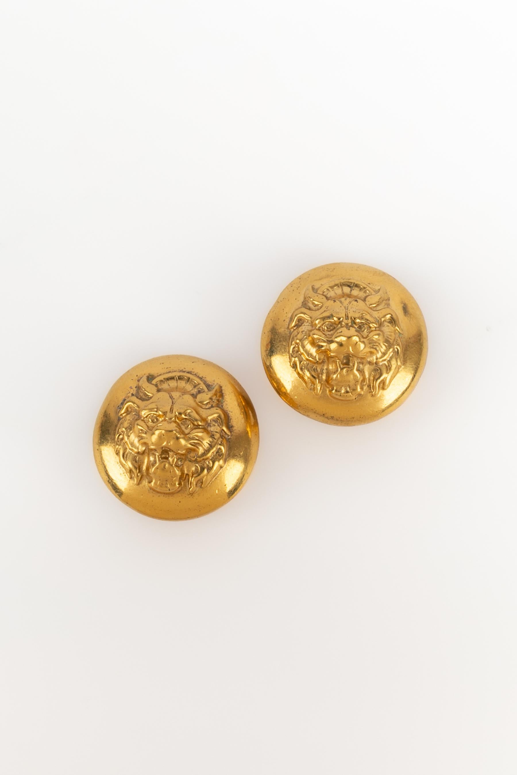 Chanel Löwe Ohrringe im Zustand „Hervorragend“ im Angebot in SAINT-OUEN-SUR-SEINE, FR