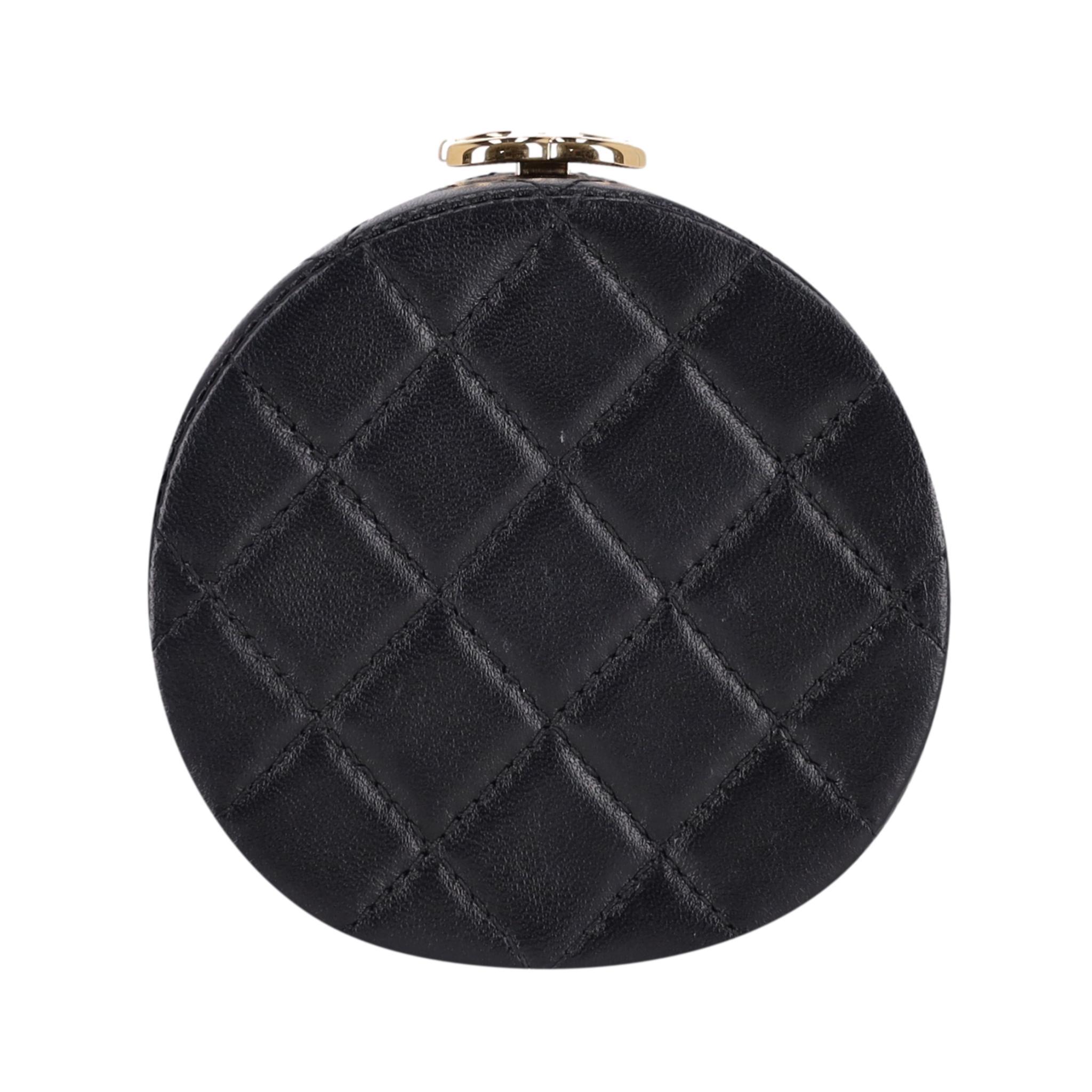 Chanel Lion Head Pearl & Leather Evening Bag In Excellent Condition For Sale In London, GB