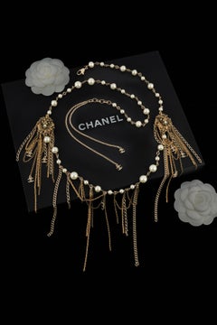 Chanel lion necklace by Karl Lagerfeld Haute couture Fall-Winter 2010-2011