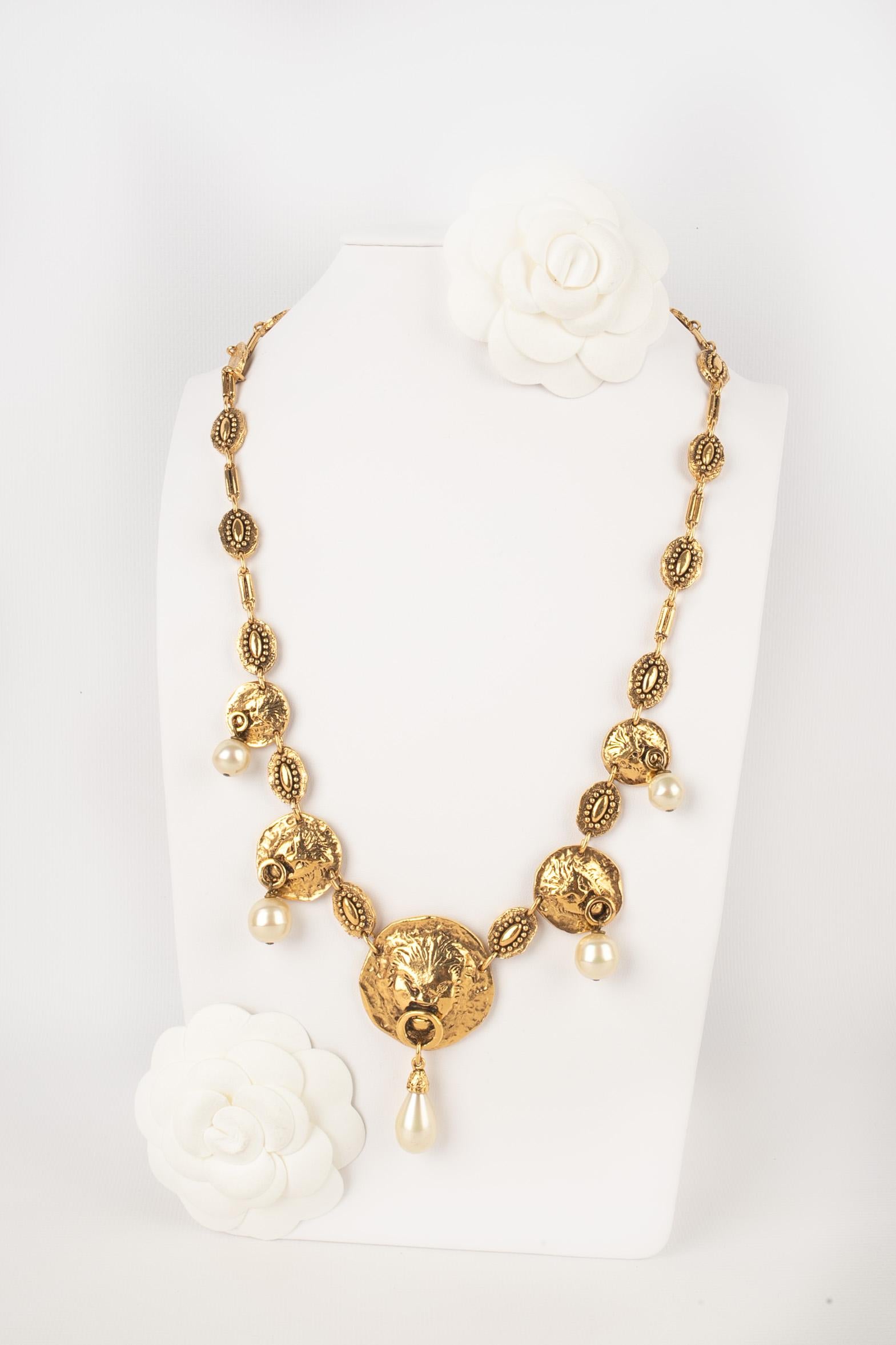 Women's Chanel lion necklace