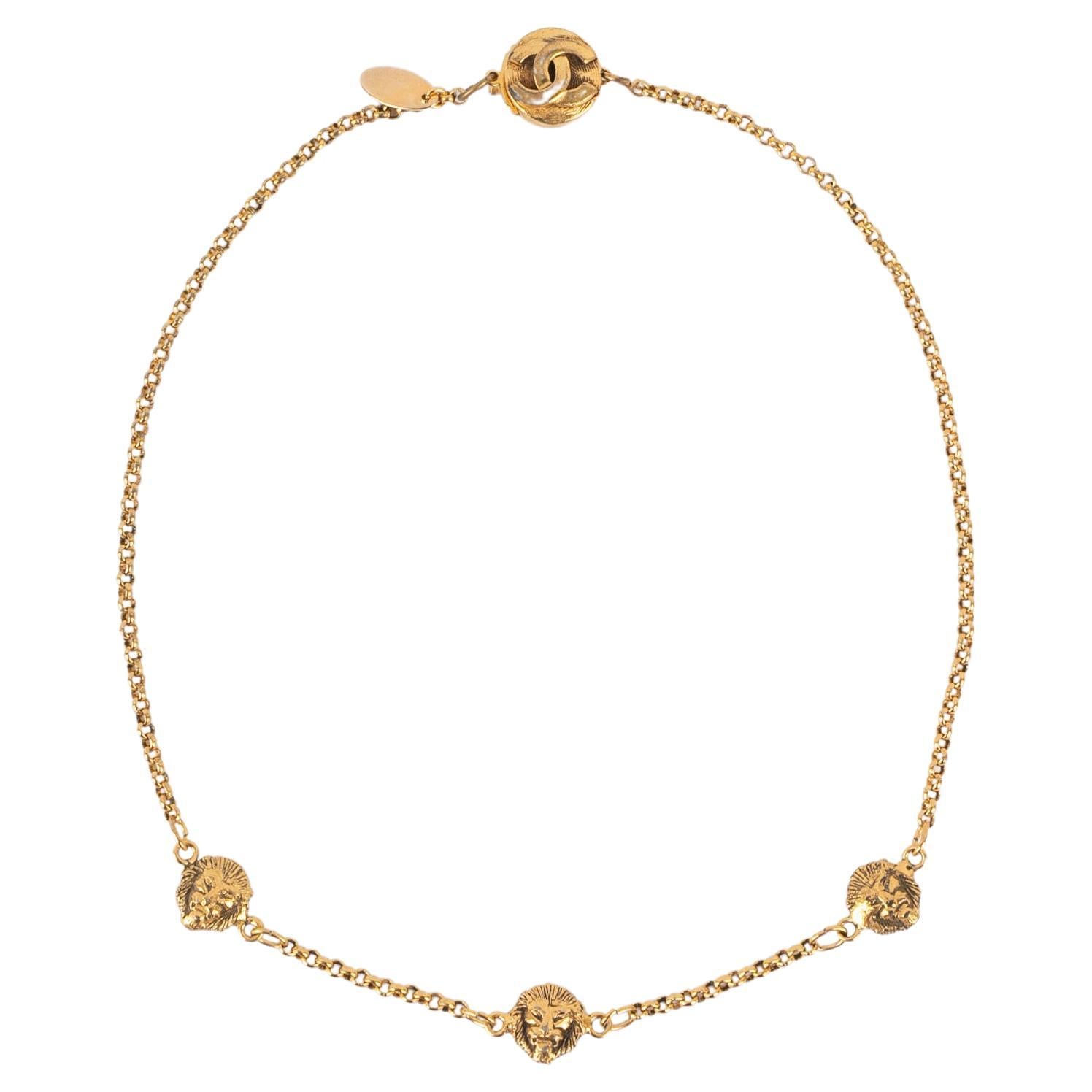 Collier lion de Chanel en vente