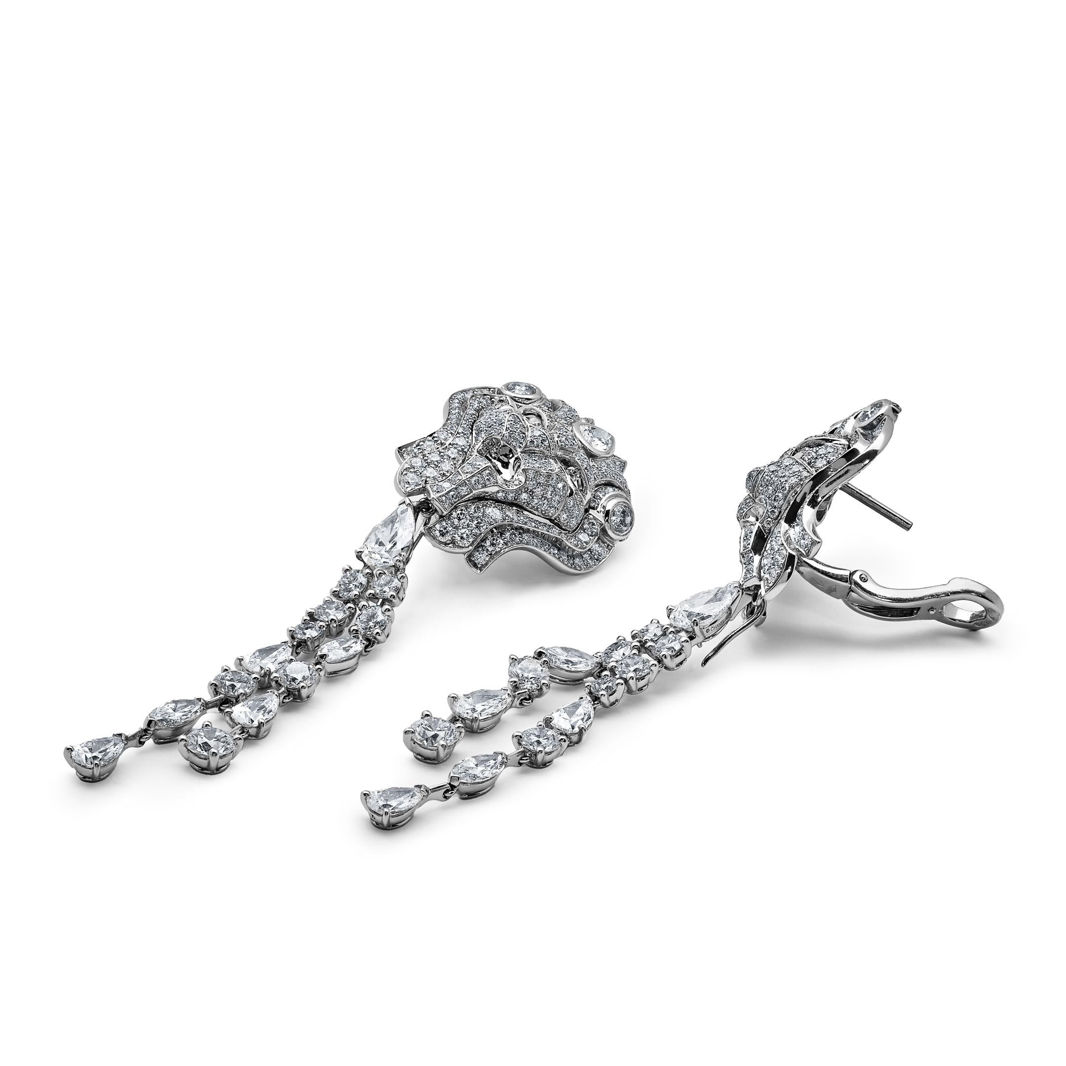 This Chanel Lion white gold diamond pair with total carat weight 12,3cts is a stunning piece from Sous Le Signe Du Lion HJ collection. From Paris to Venice, the lion has long been an integral part of the house of CHANEL. This is a transformable