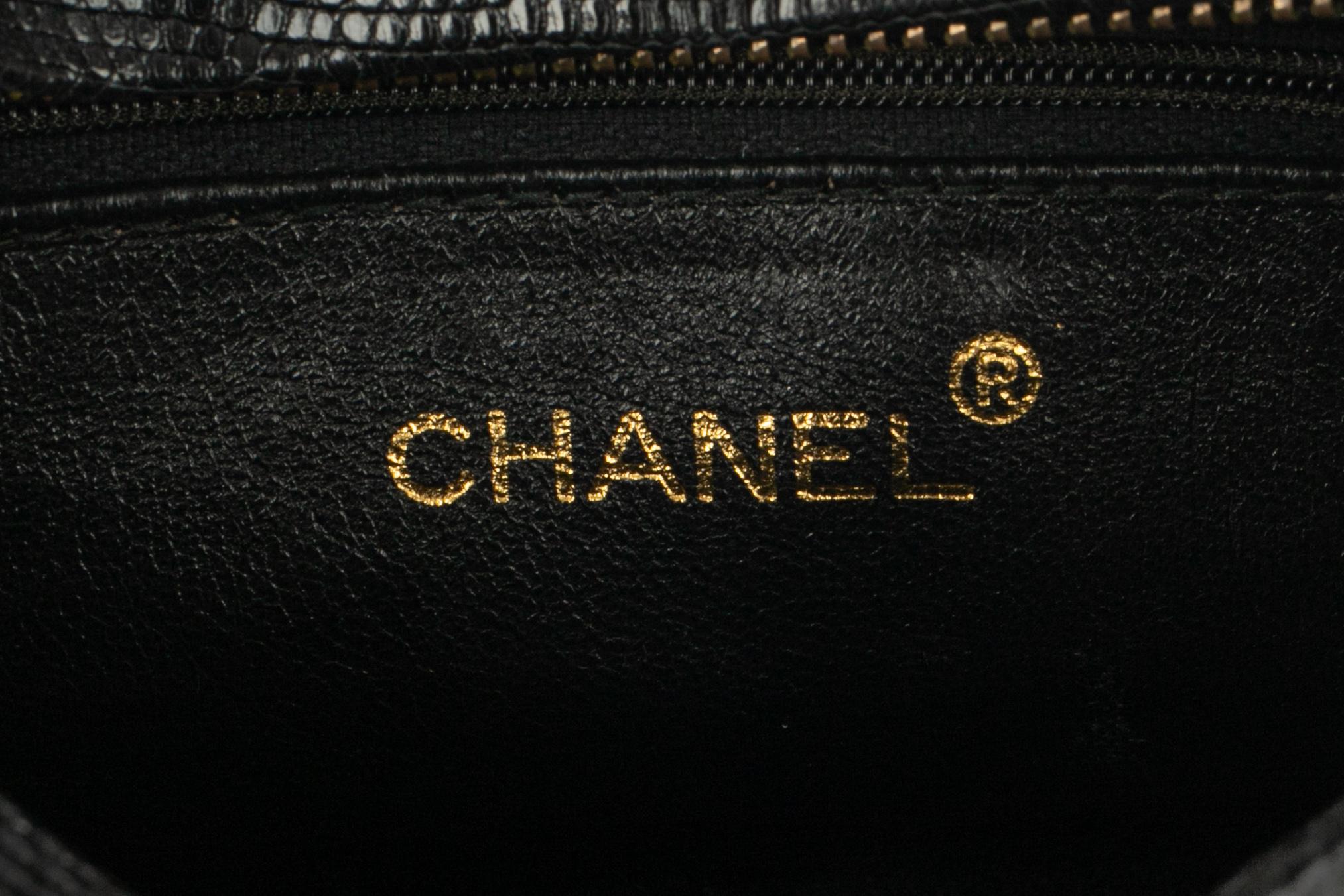 Bolso lagarto Chanel 1990 en venta 5