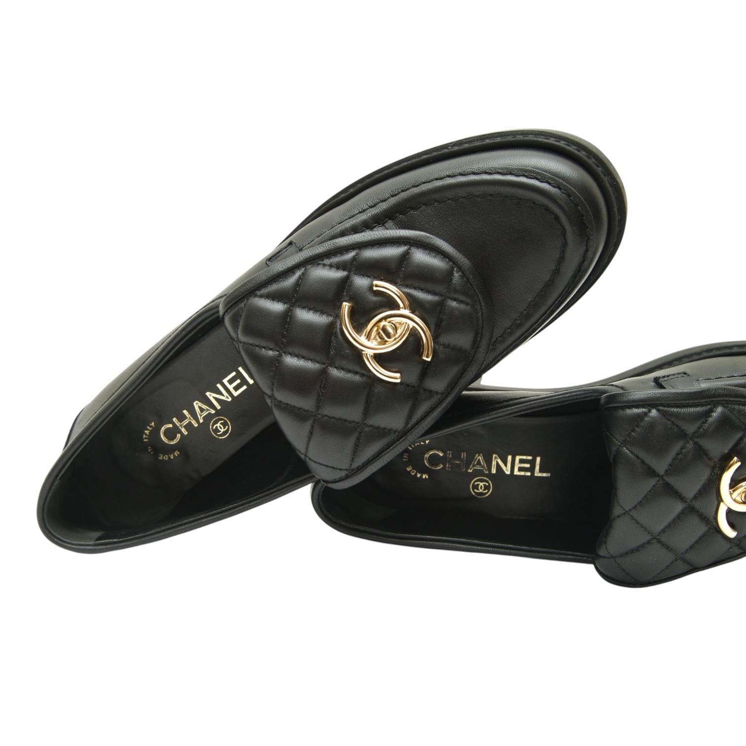 CHANEL Loafers Black Leather Quilted Lambskin Gold CC Turn Lock Flats Shoes 38.5 For Sale 6